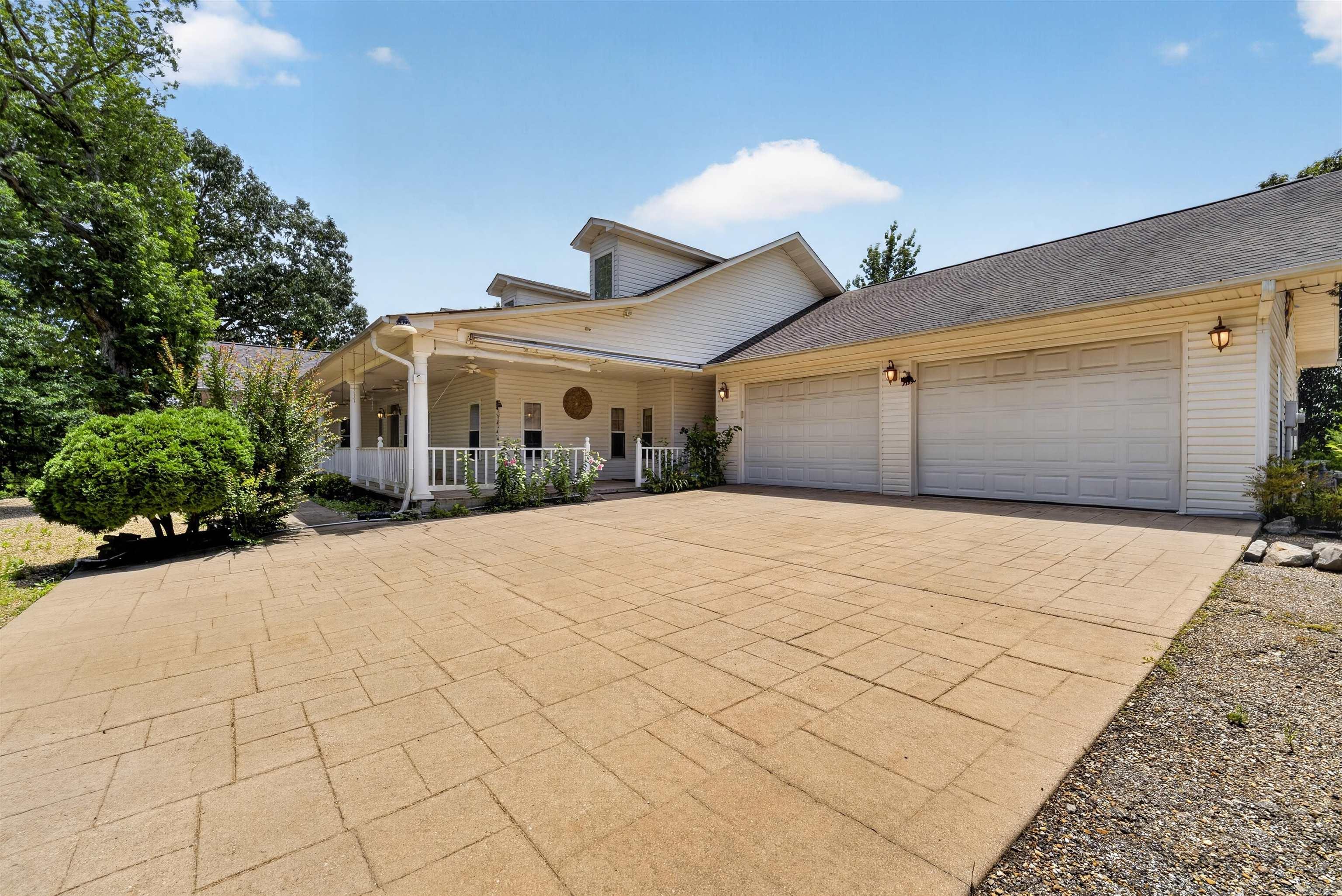 160 Fox Tail Lane