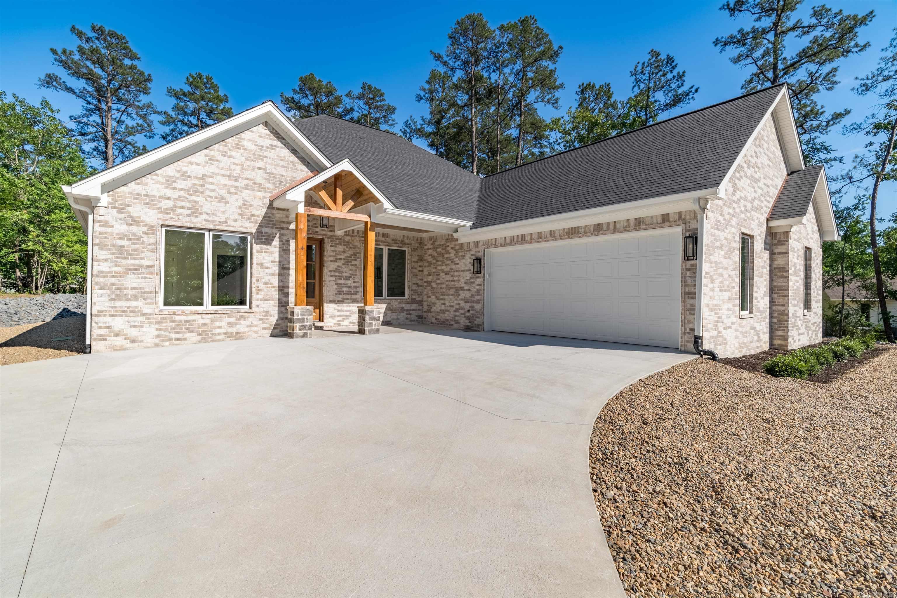 4 Tiburon Way Hot Springs Village, AR 71909