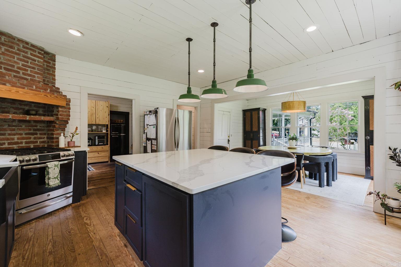 503 S First  Benton, AR