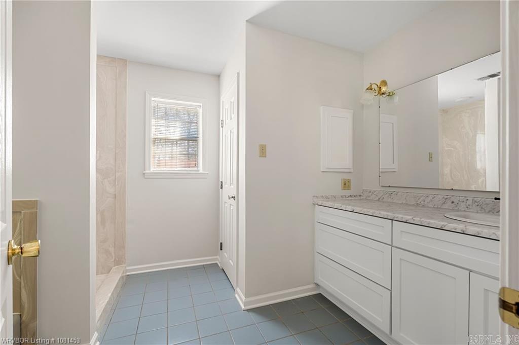 18558 E Highway 28  Parks, AR