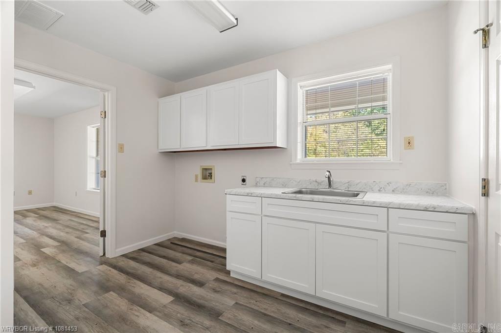 18558 E Highway 28  Parks, AR