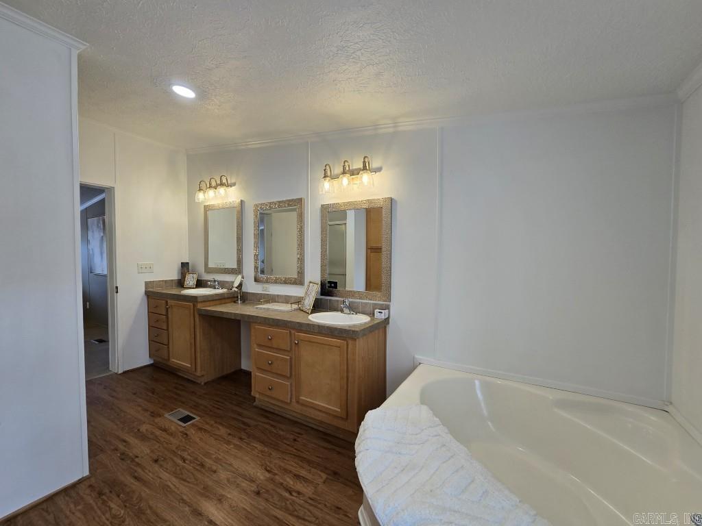 911 County Road 744  Colt, AR