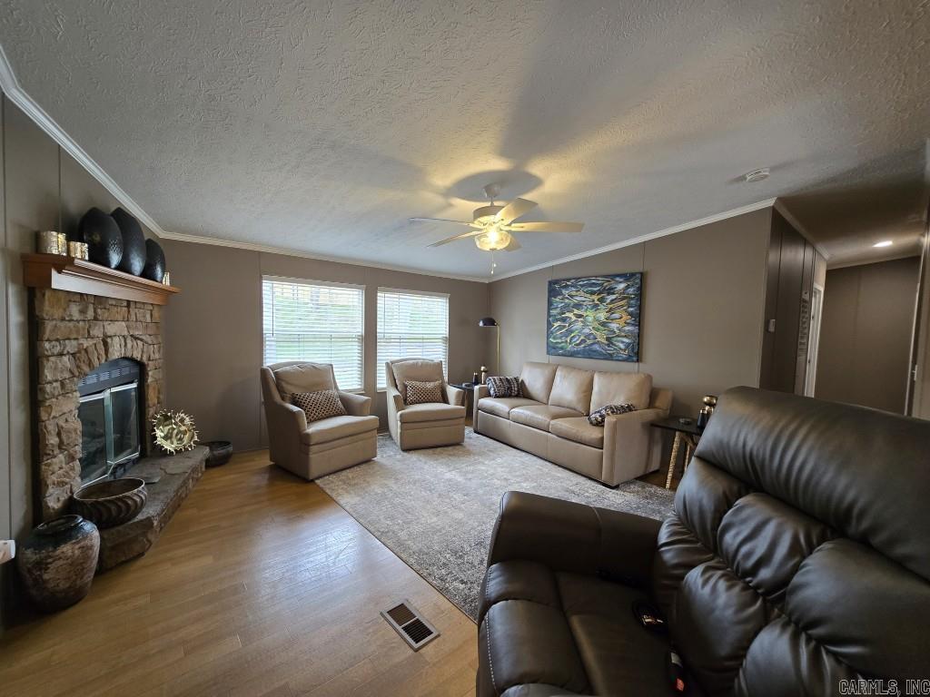 911 County Road 744  Colt, AR