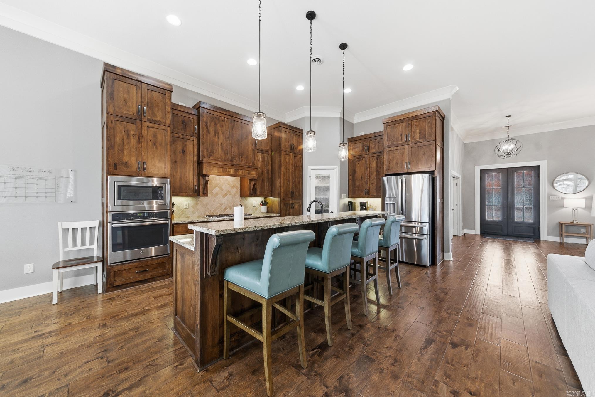 205 Lake Valley  Maumelle, AR