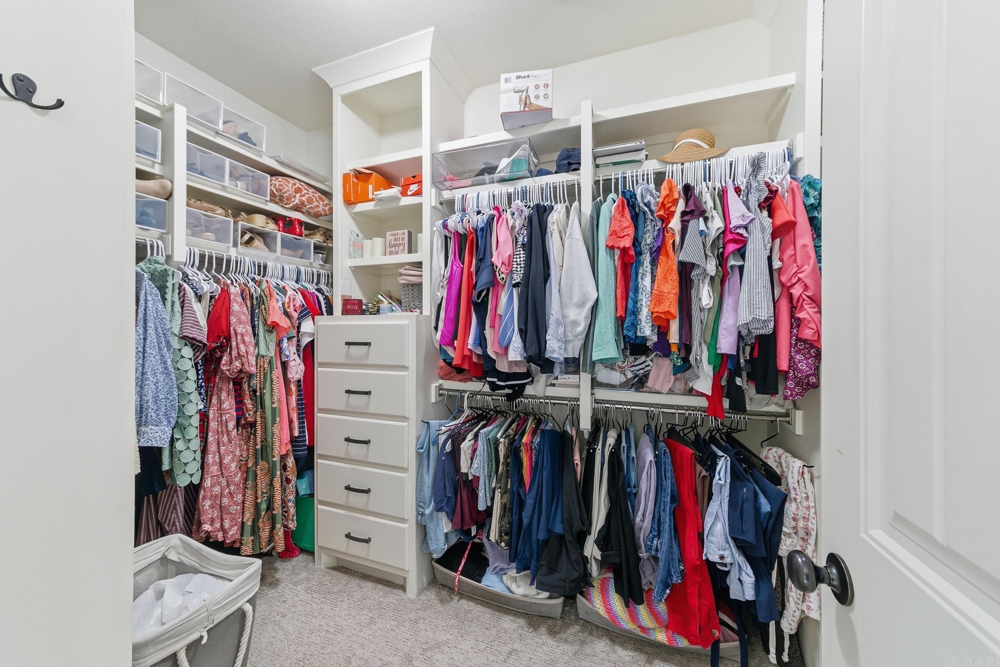 205 Lake Valley  Maumelle, AR