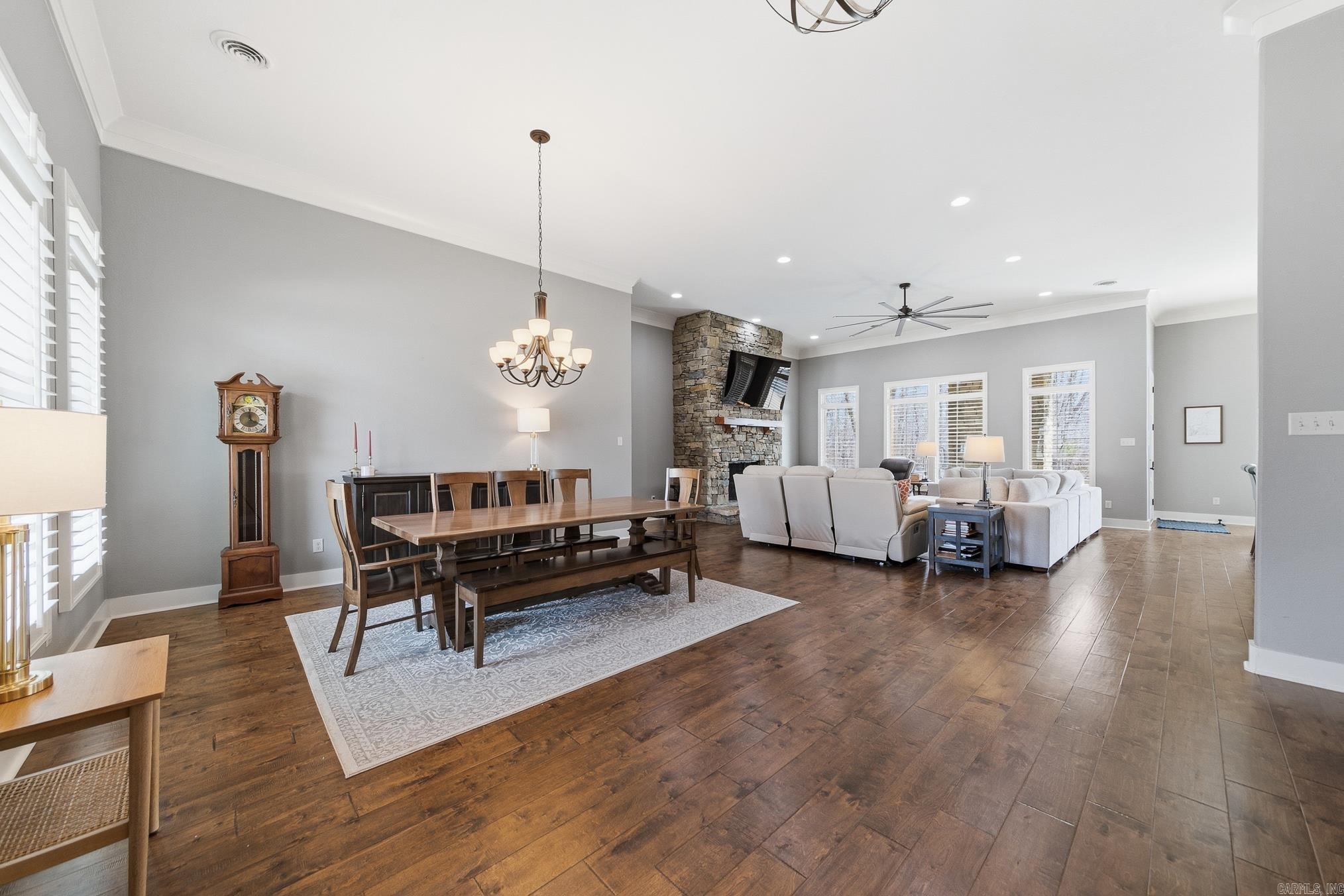 205 Lake Valley  Maumelle, AR