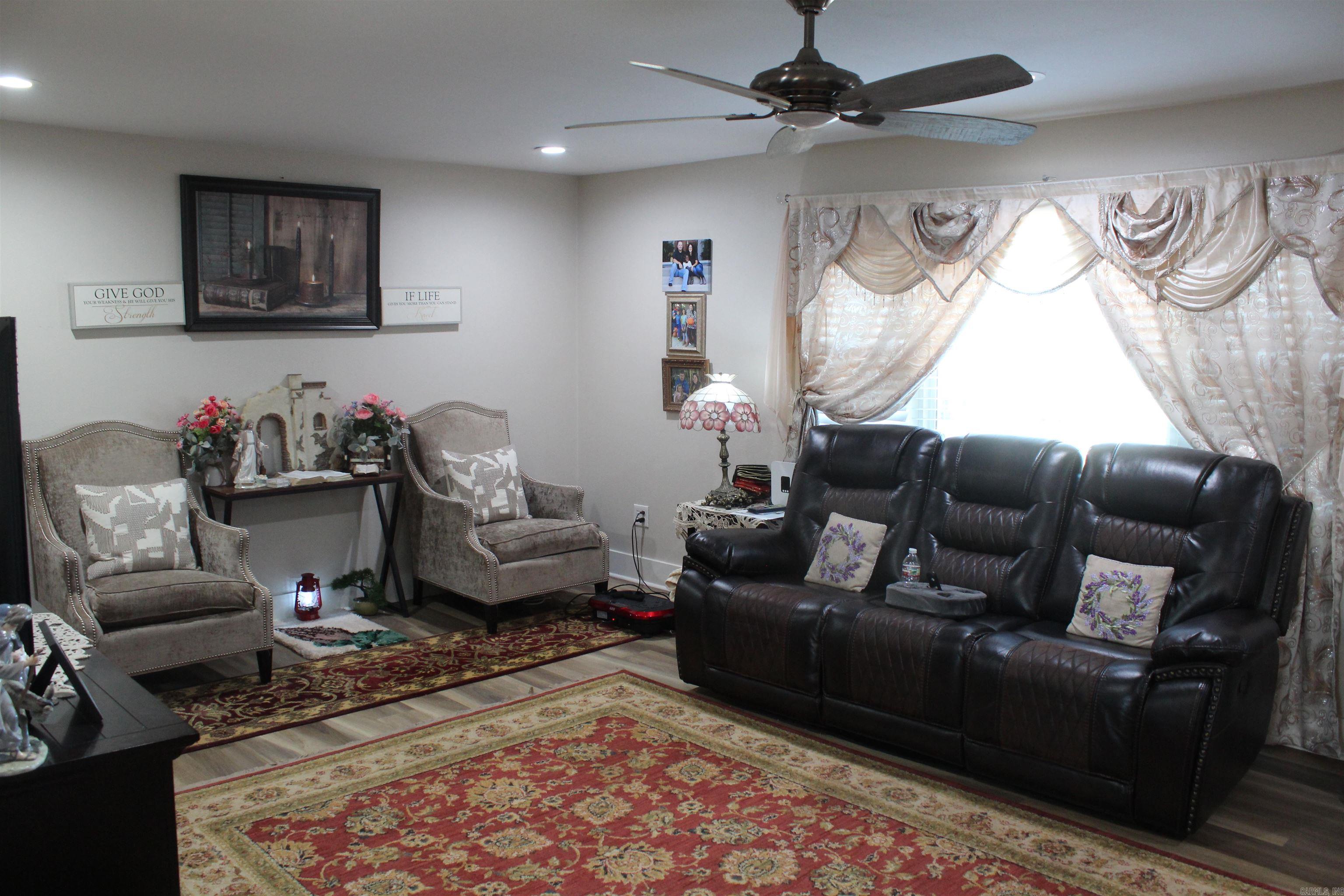 230 Ceder Creek Rd  Center Ridge, AR