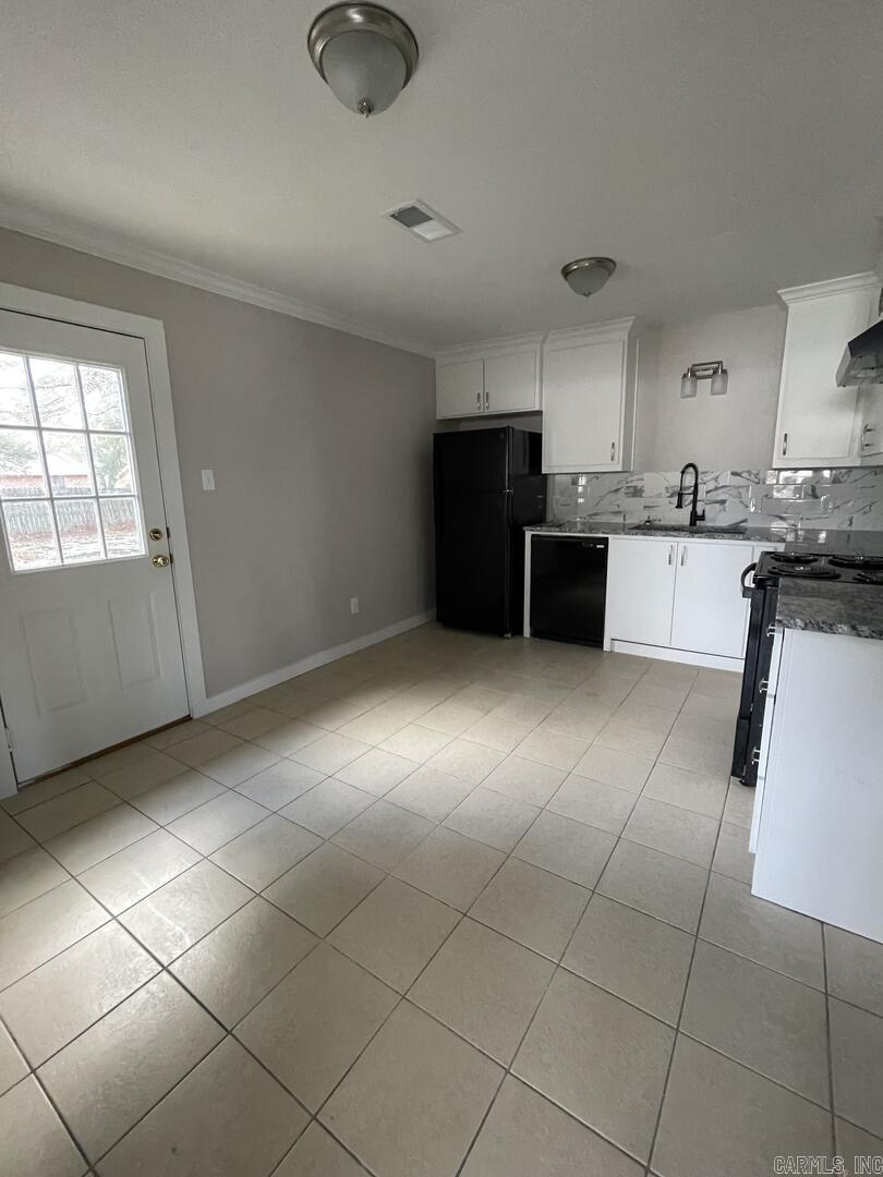 1215 Fairview  Lonoke, AR