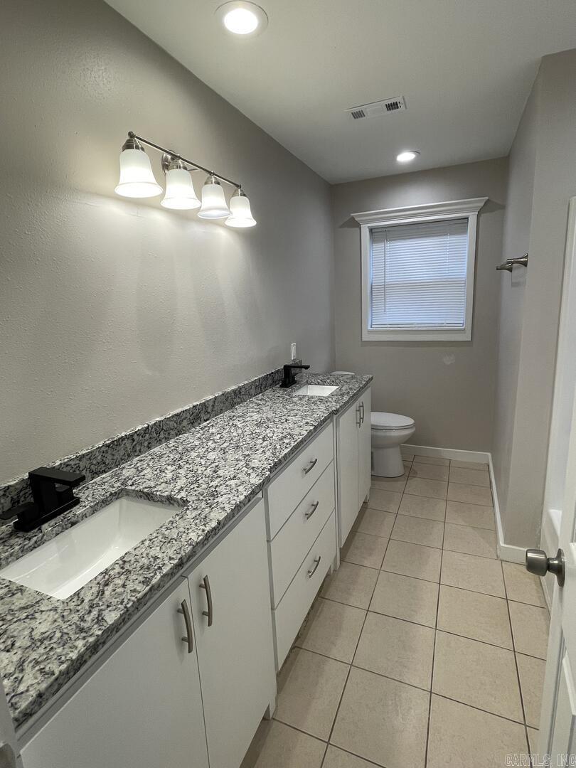 1215 Fairview  Lonoke, AR