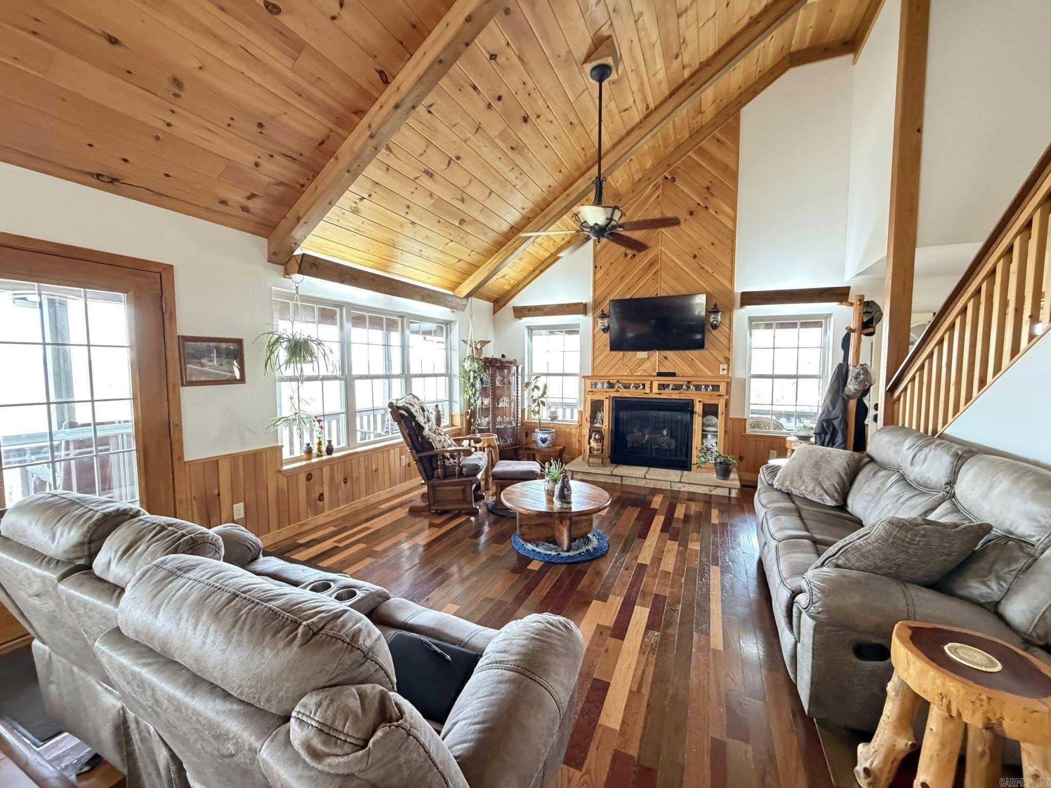 2096 QMC Road  Mountain View, AR