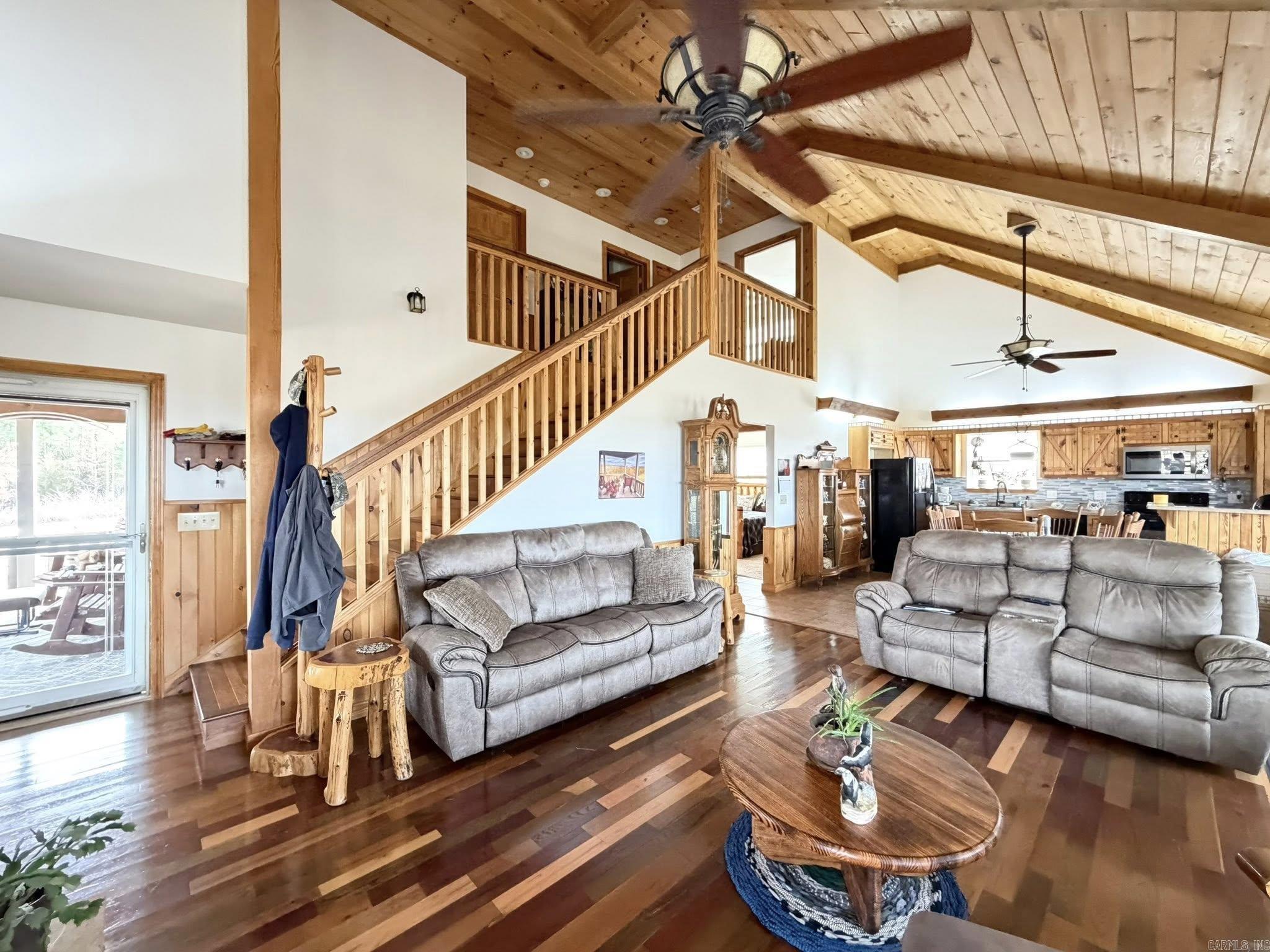 2096 QMC Road  Mountain View, AR