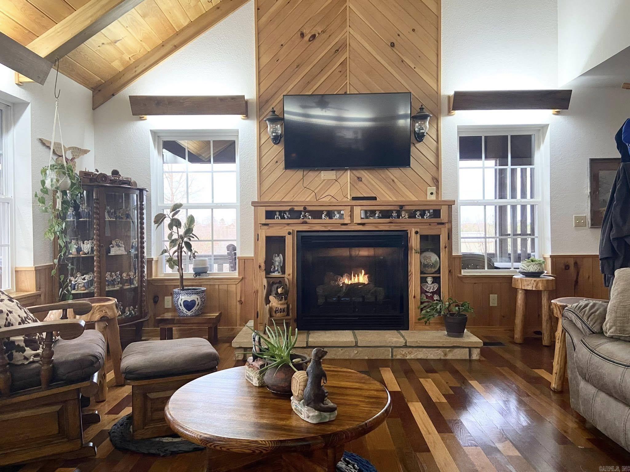 2096 QMC Road  Mountain View, AR