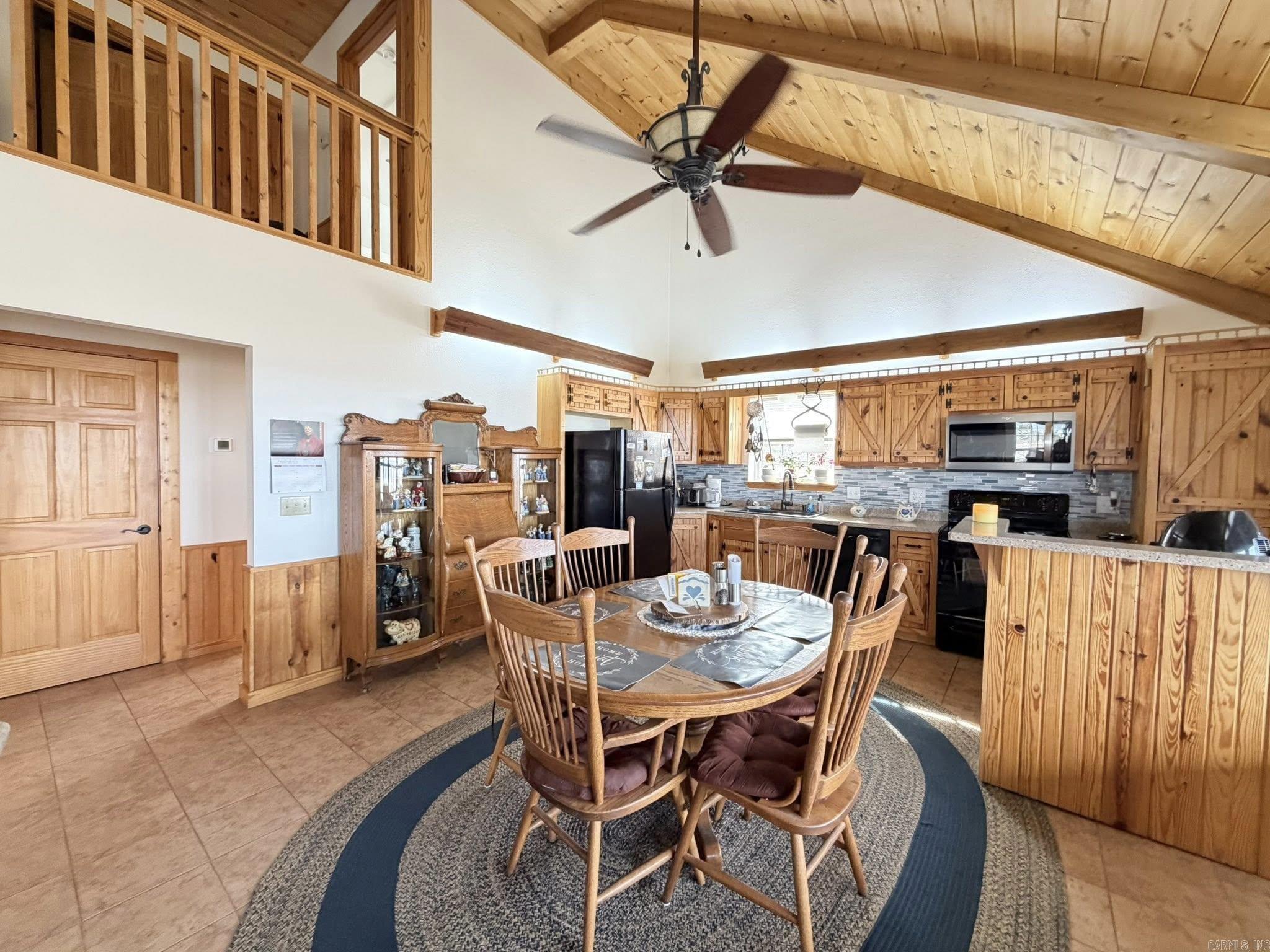 2096 QMC Road  Mountain View, AR