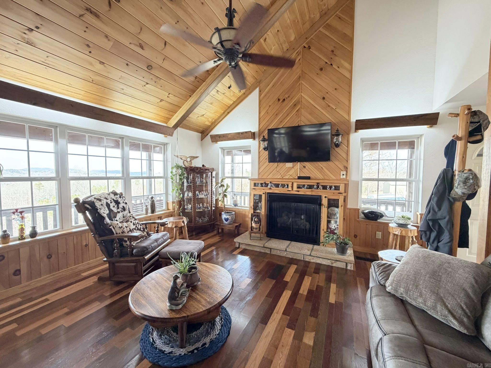 2096 QMC Road  Mountain View, AR