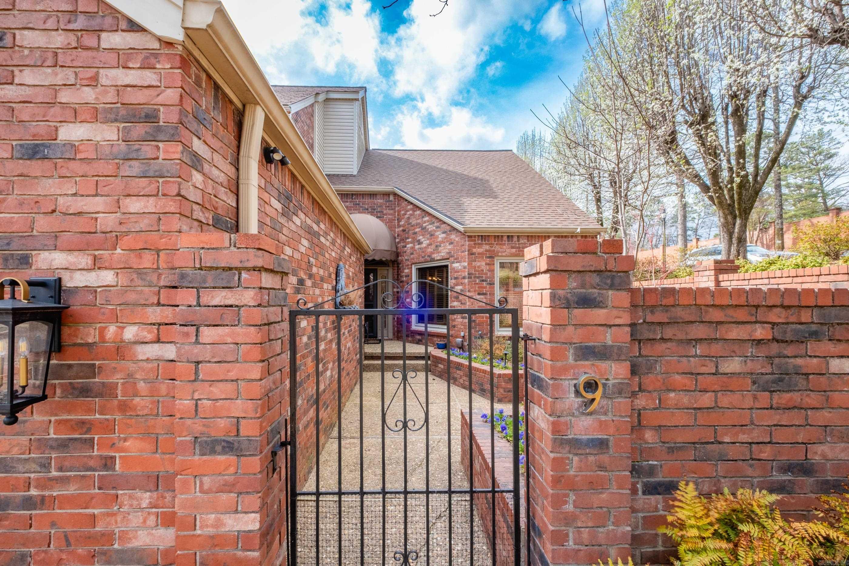 801 Pleasant Valley  Little Rock, AR