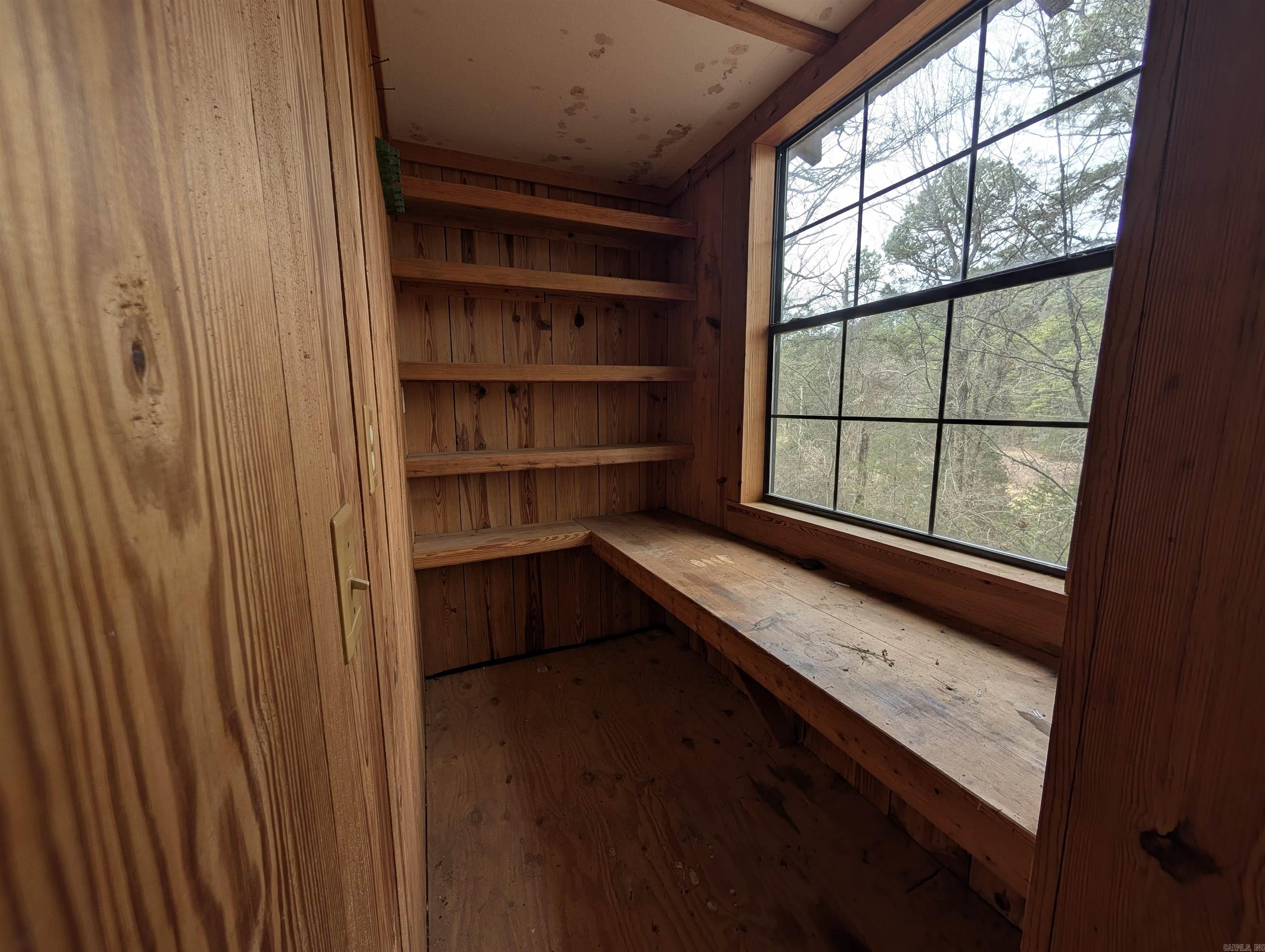 910 Polk Road 62  Mena, AR