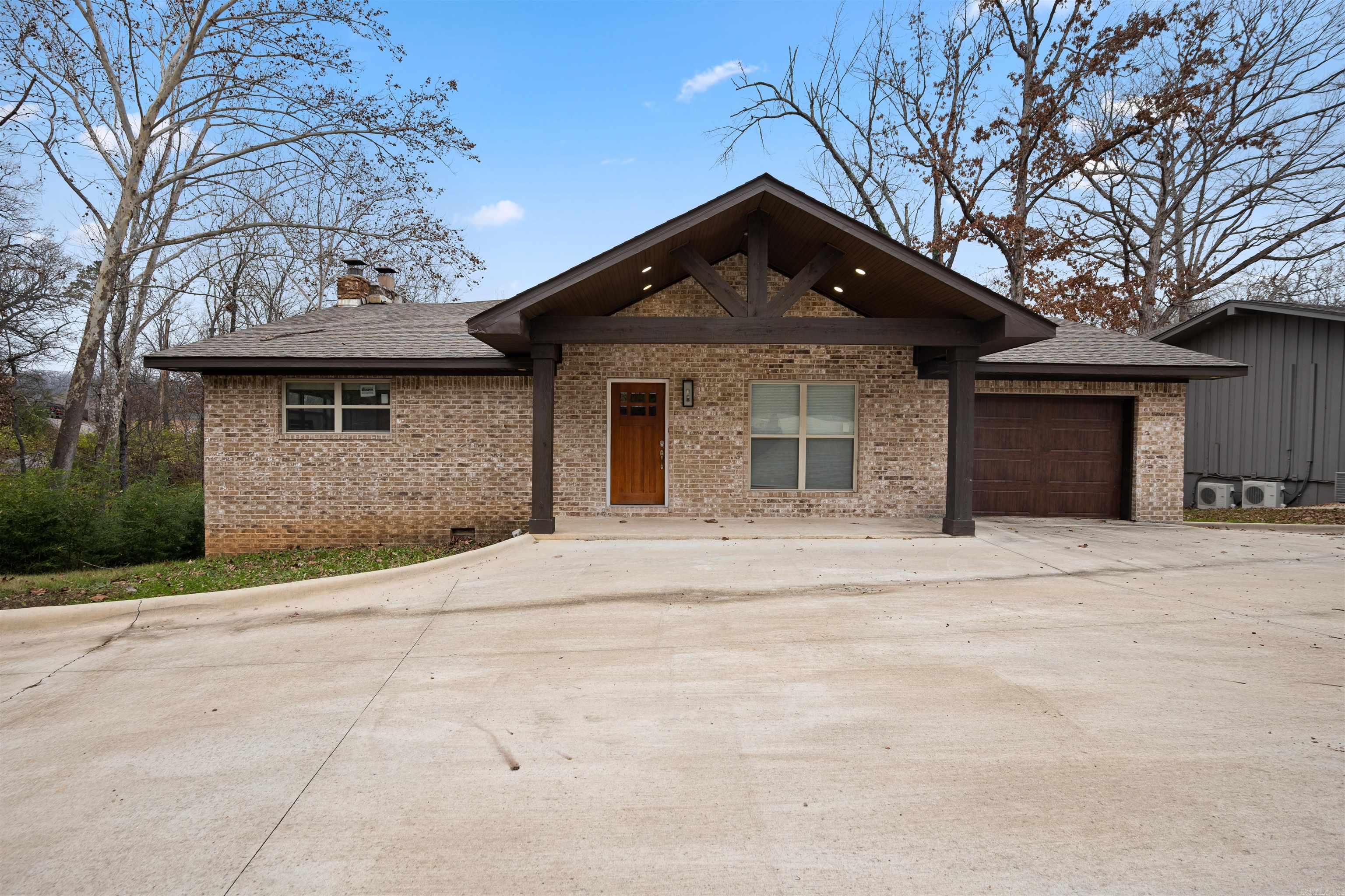 38 Winnebago  Cherokee Village, AR