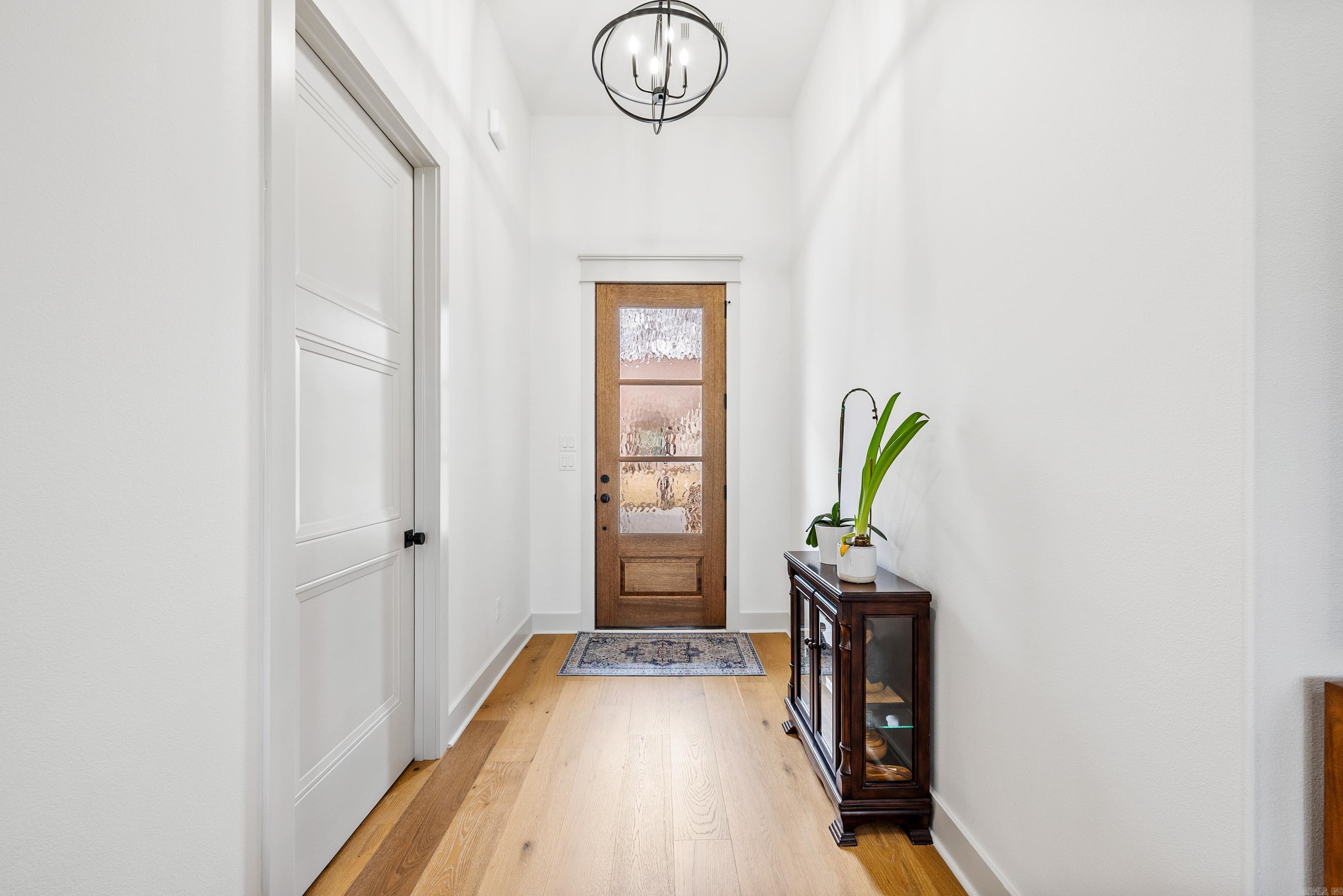 8028 N Shoreline  Benton, AR