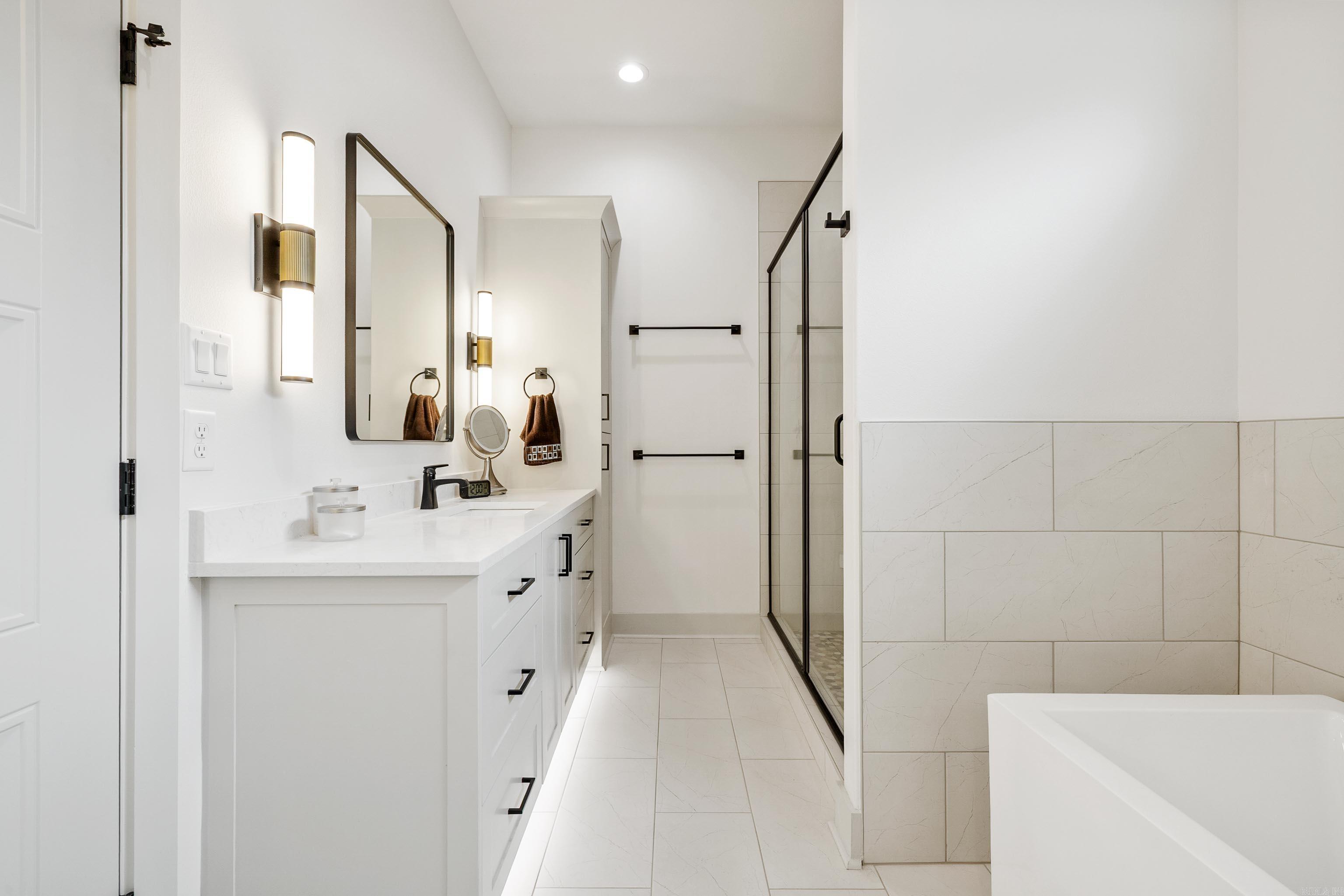 8028 N Shoreline  Benton, AR