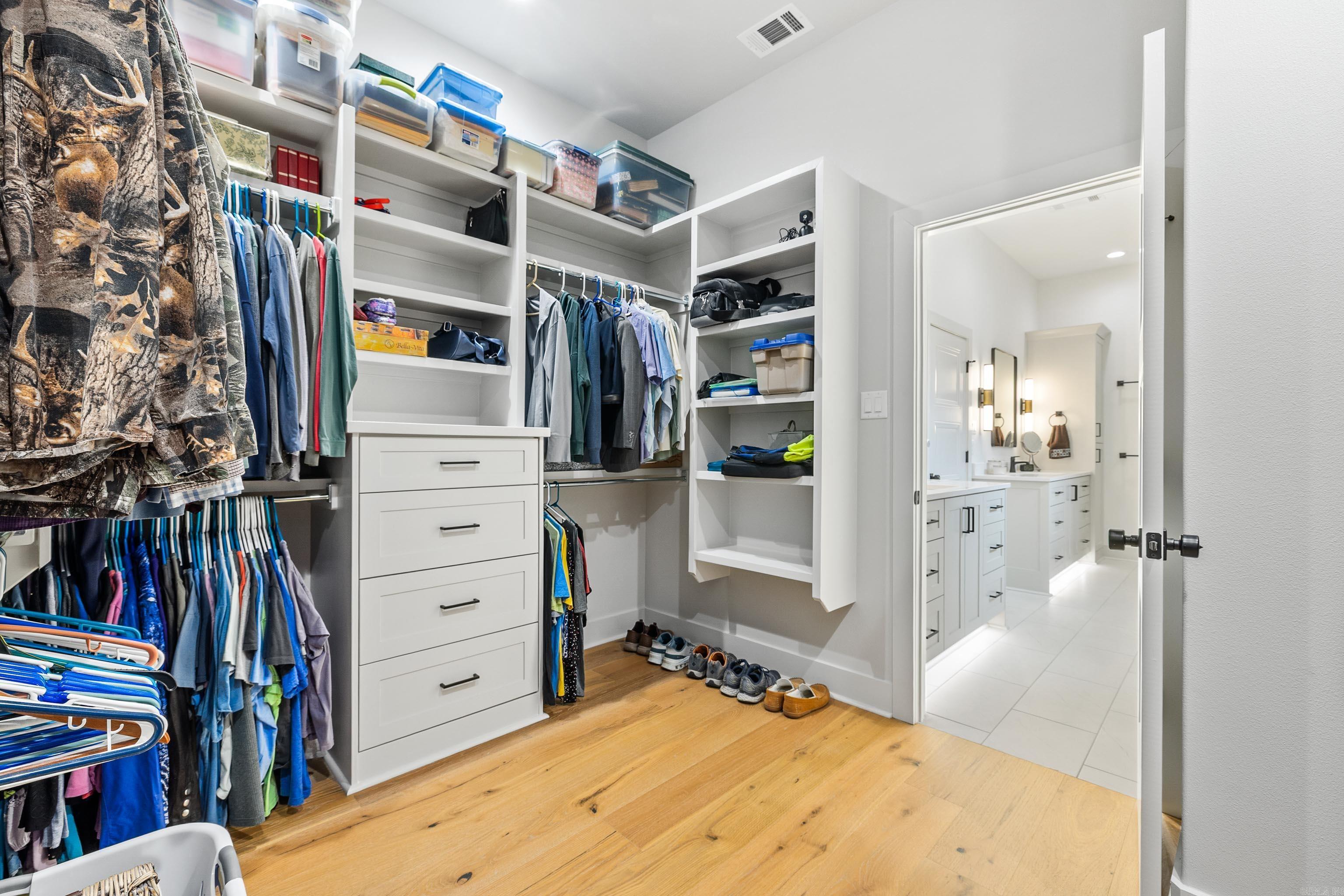 8028 N Shoreline  Benton, AR