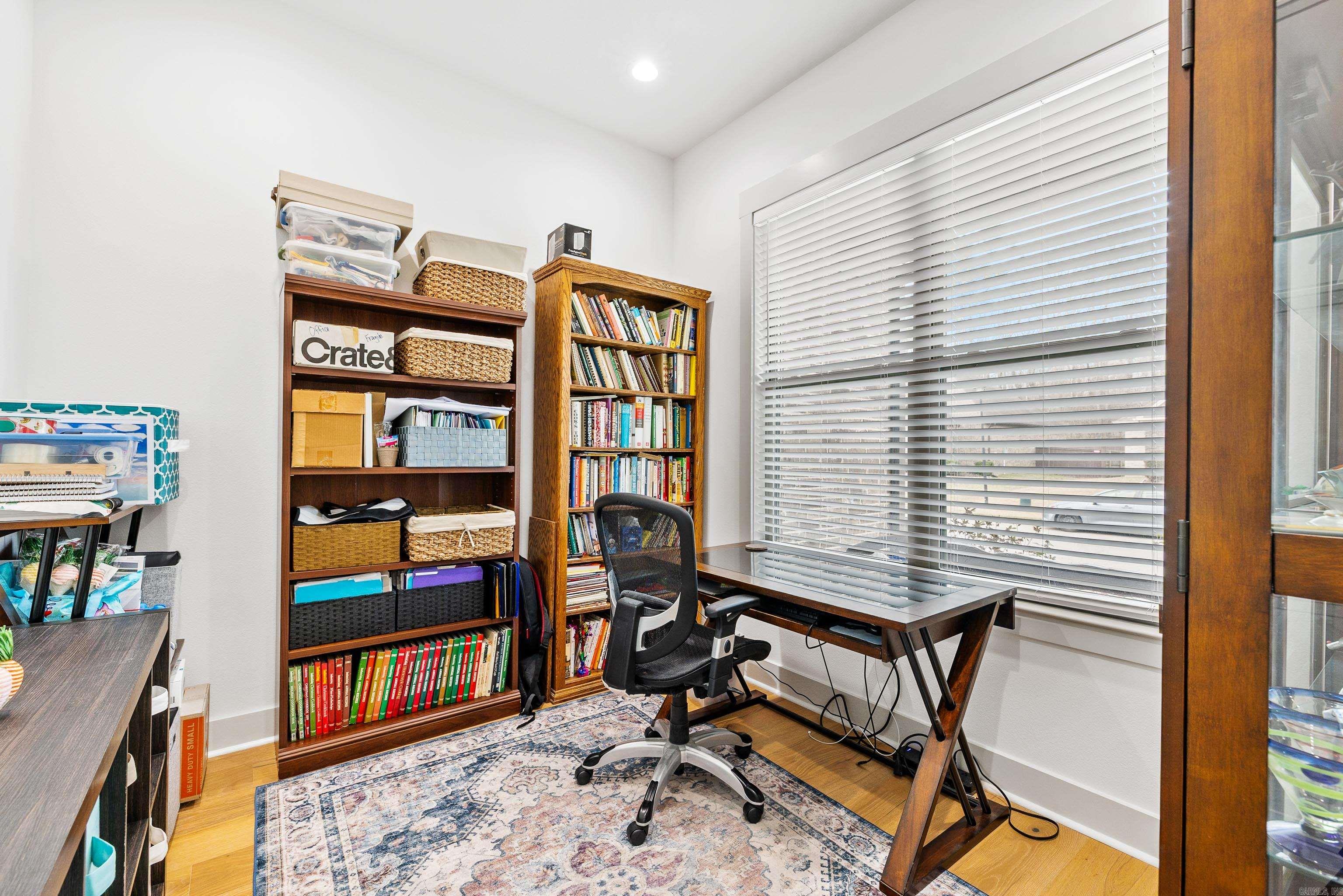 8028 N Shoreline  Benton, AR