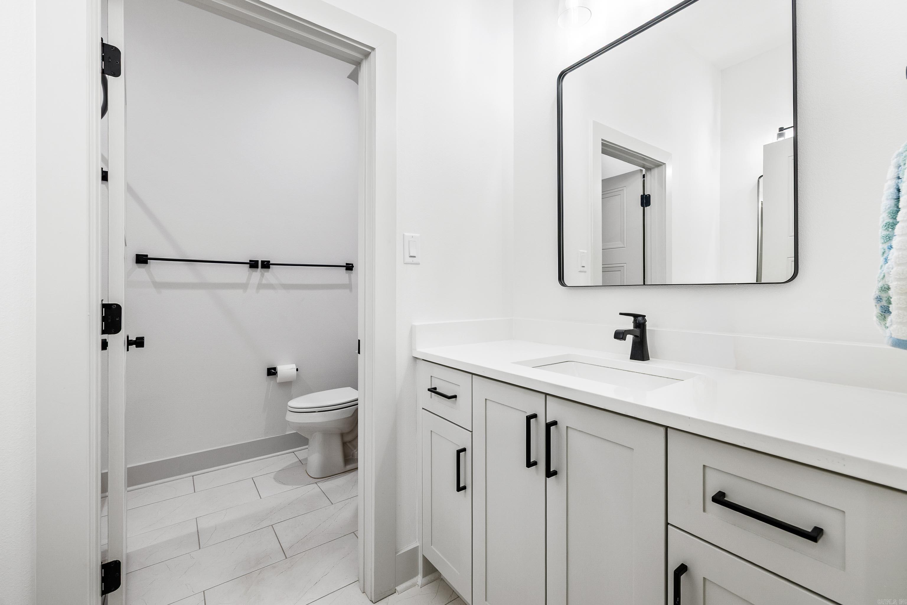 8028 N Shoreline  Benton, AR