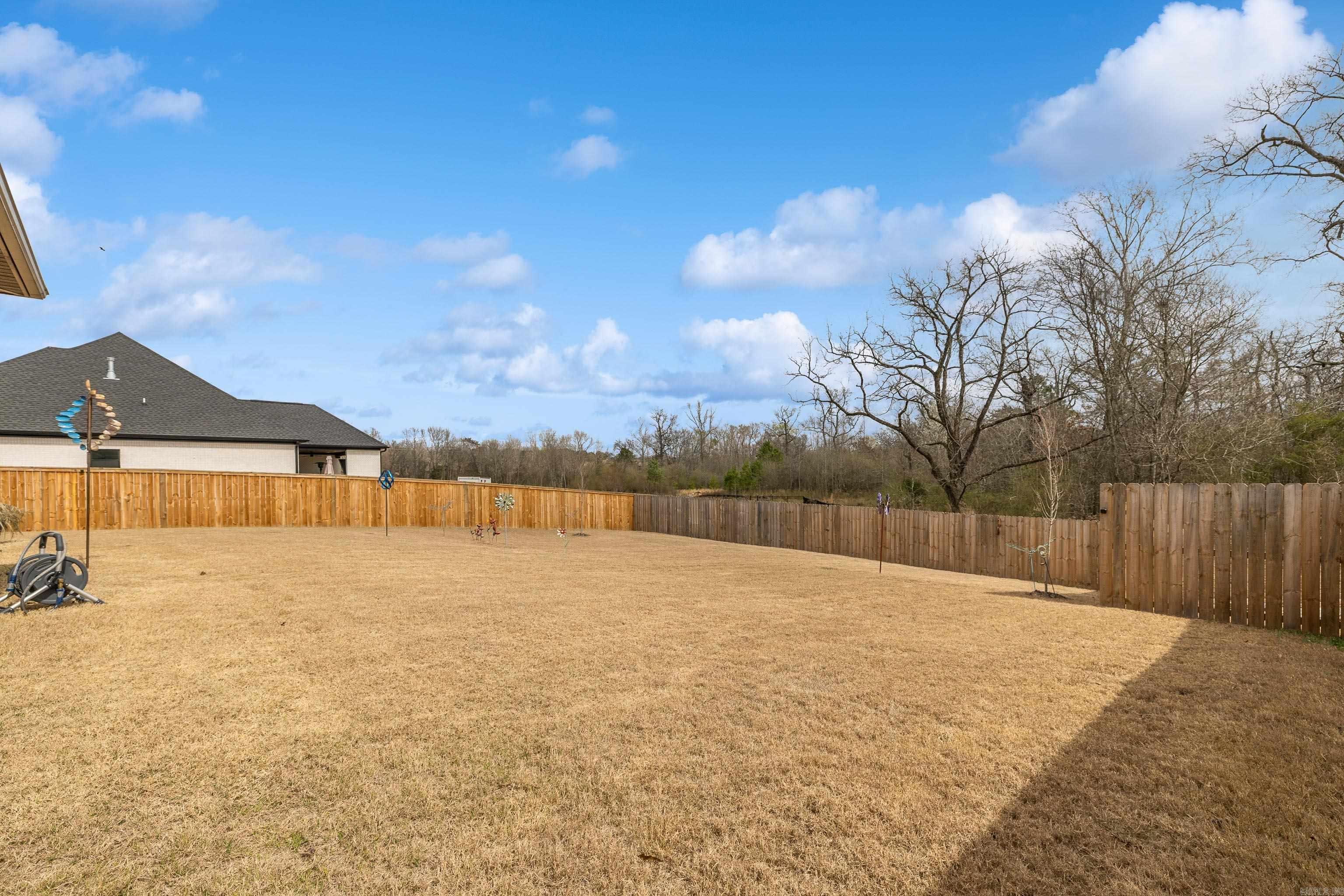 8028 N Shoreline  Benton, AR