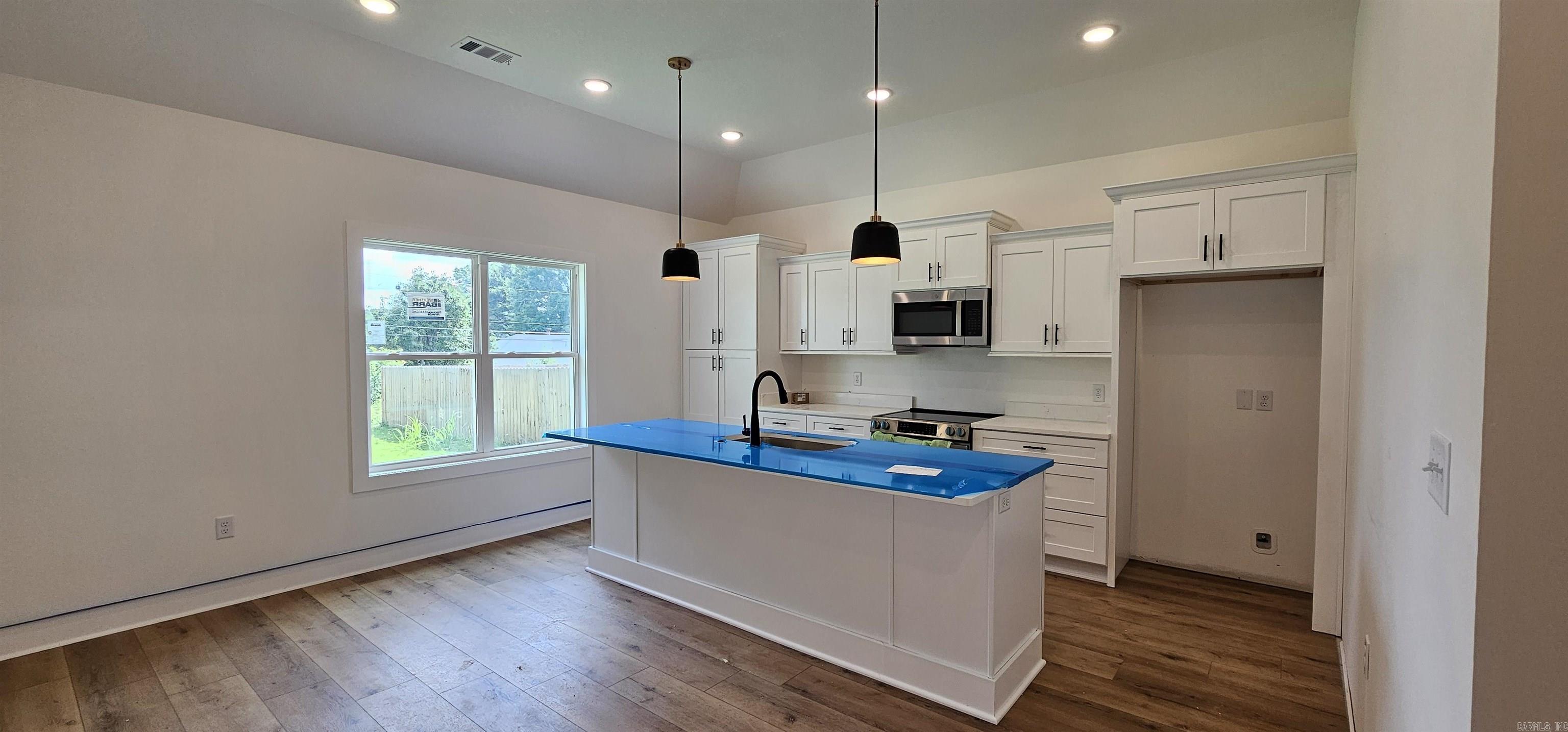 1902 Sequoia  Paragould, AR