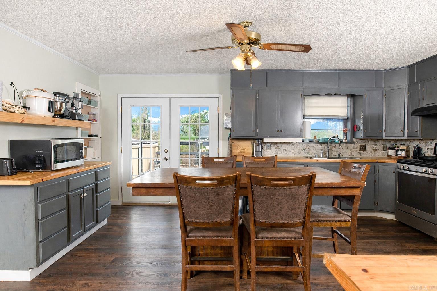 610 Reynolds White Hall, AR 71602-0000