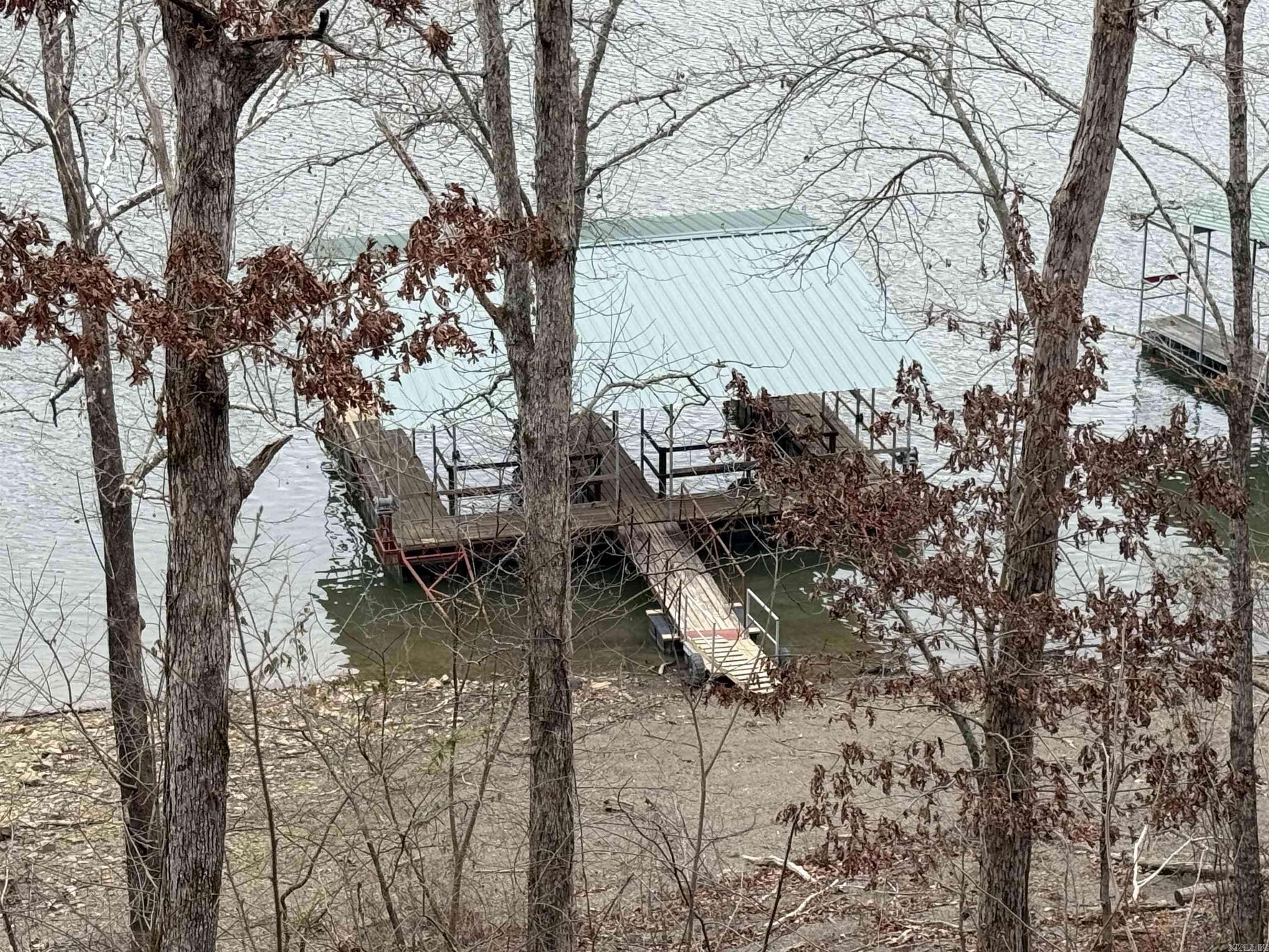 300 Canyon  Greers Ferry, AR