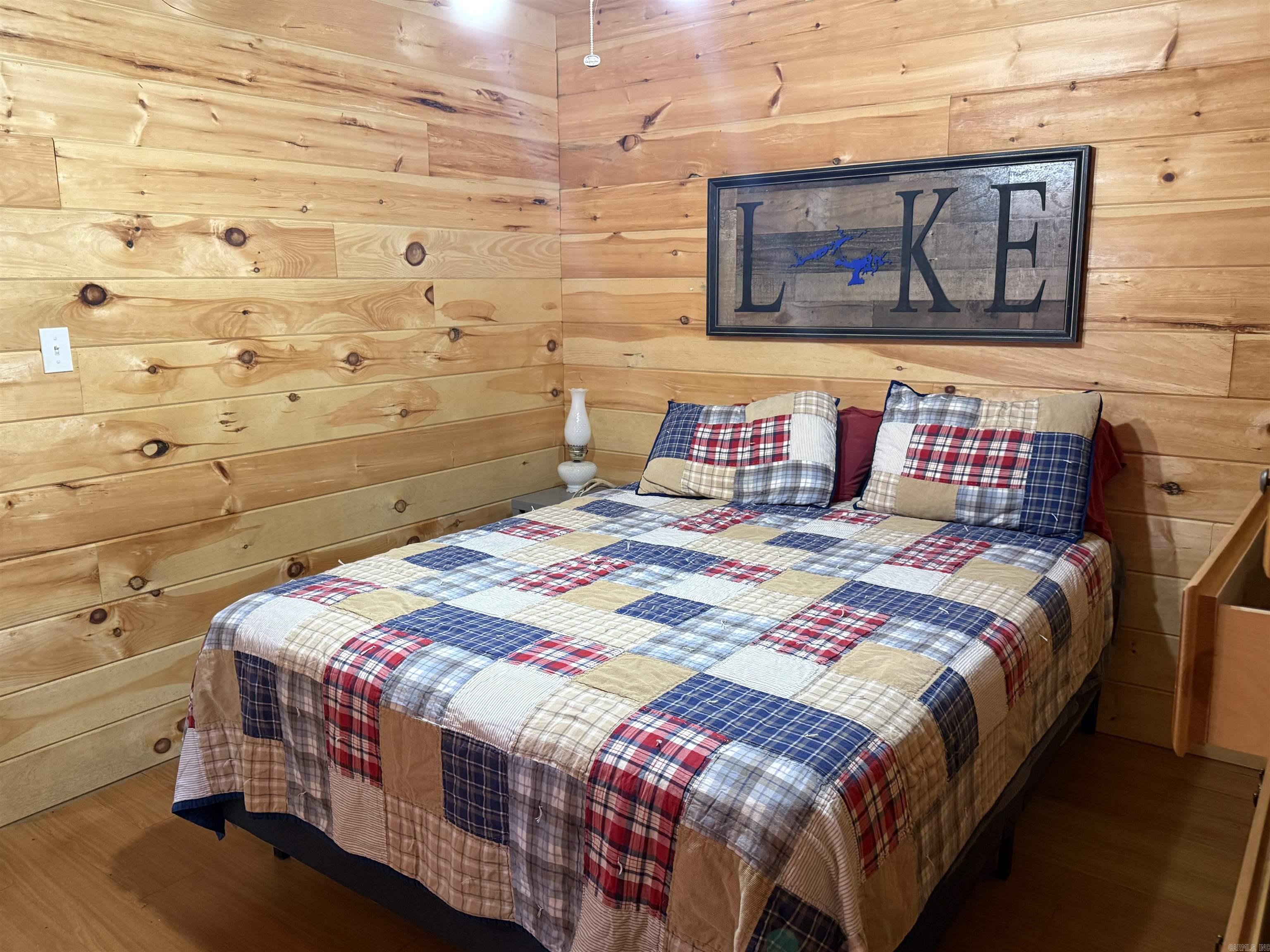 300 Canyon  Greers Ferry, AR