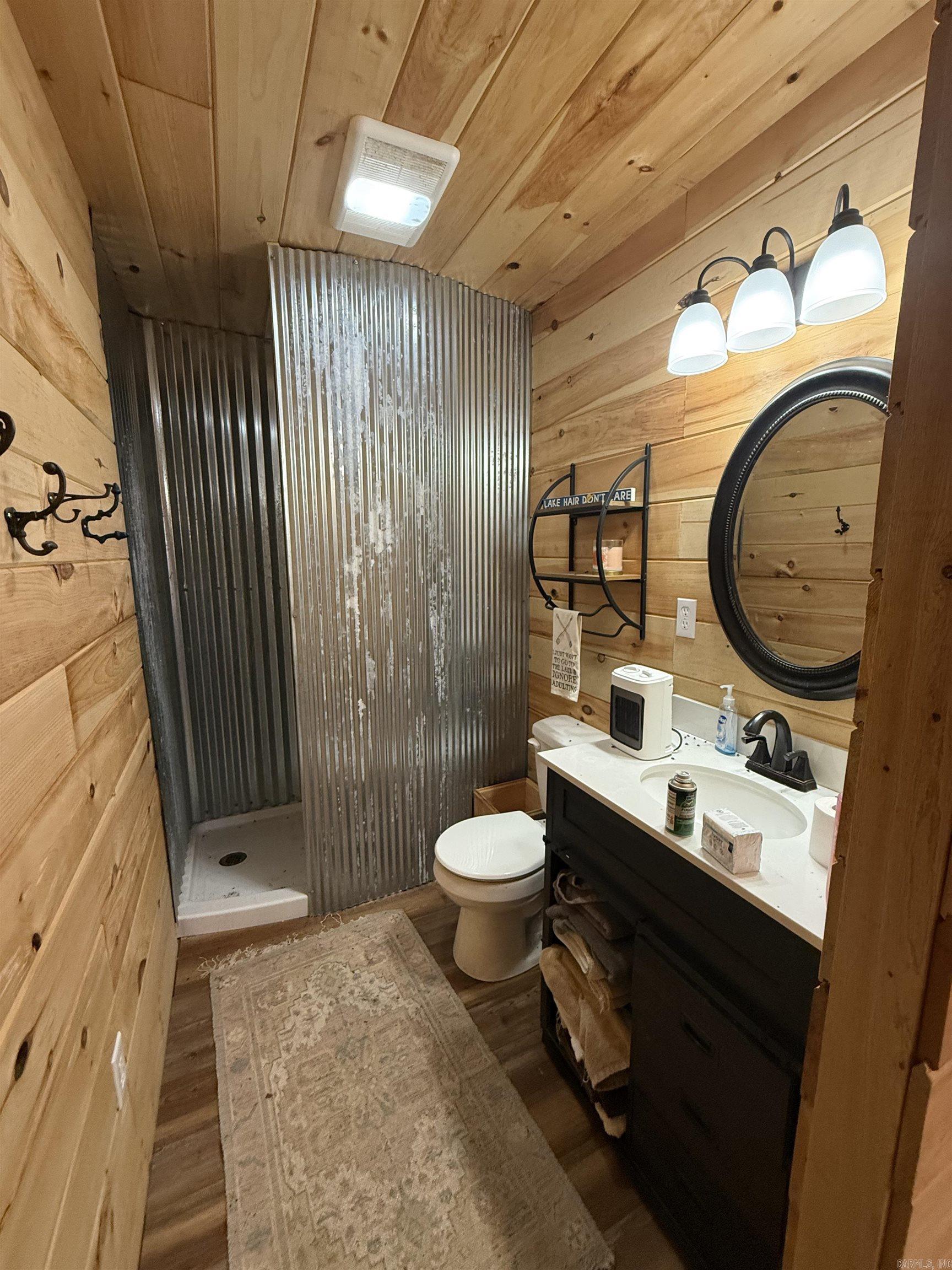 300 Canyon Greers Ferry, AR 72067