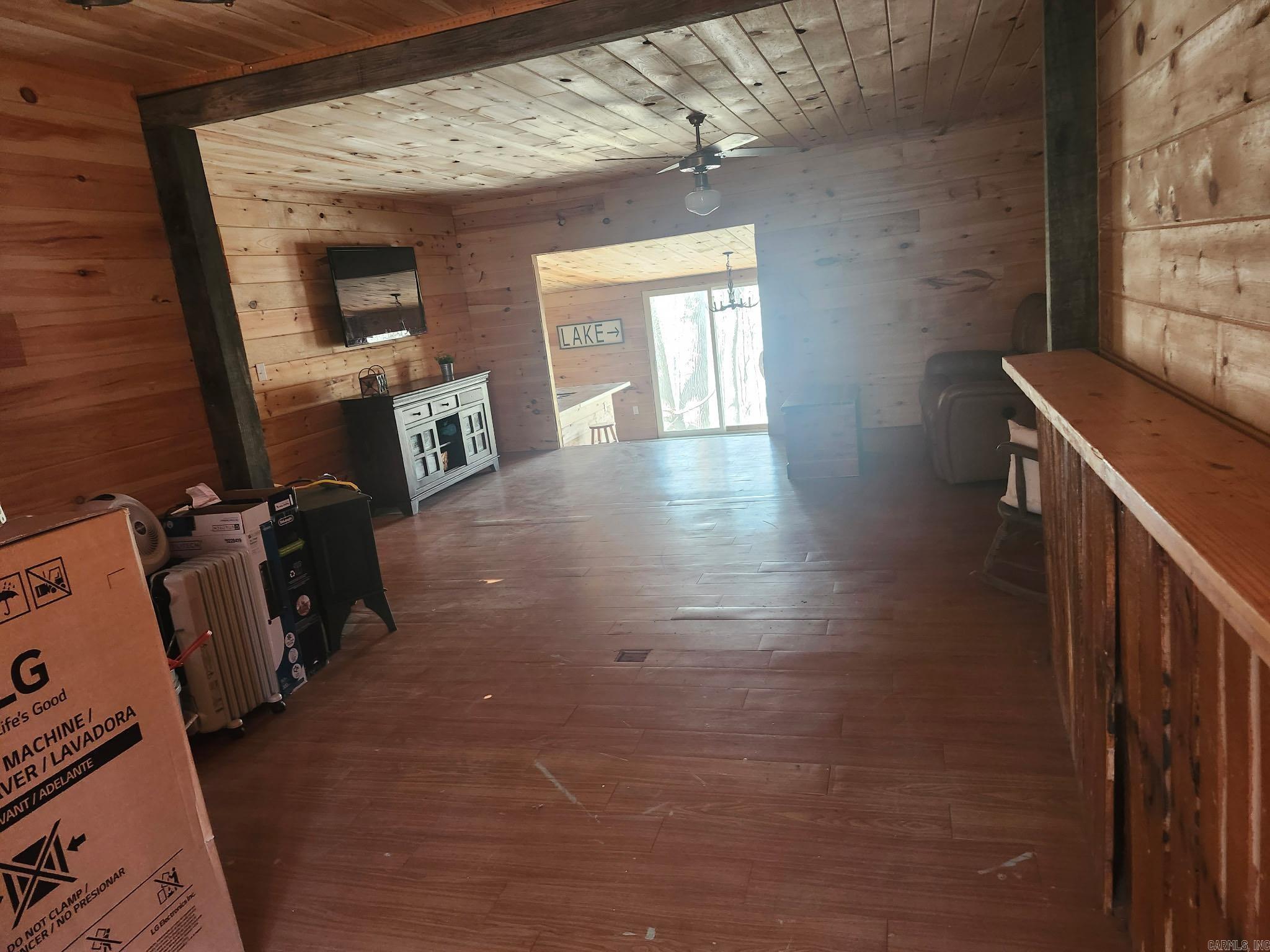 300 Canyon Greers Ferry, AR 72067