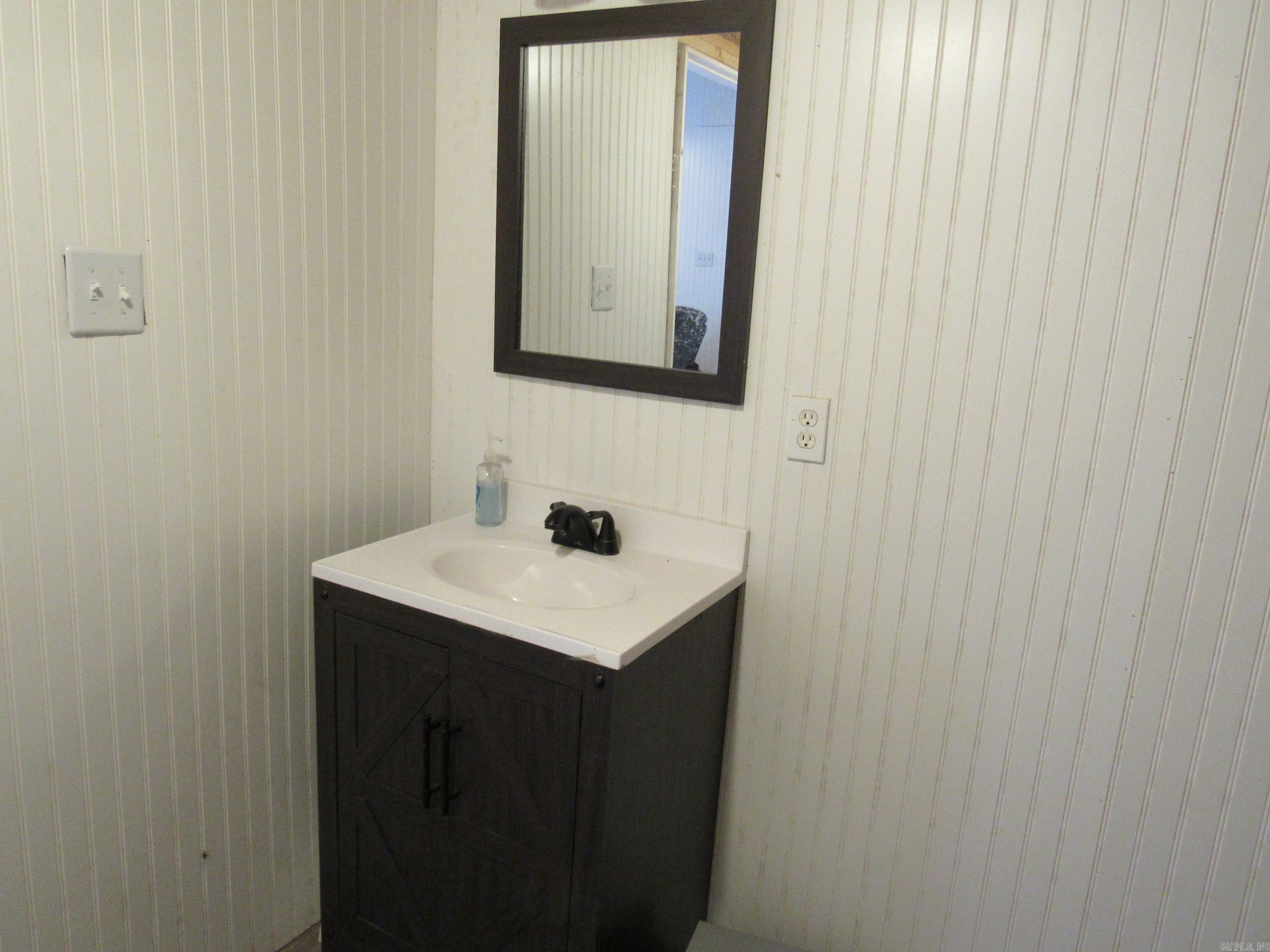 000 Lawson Rd  Urbana, AR