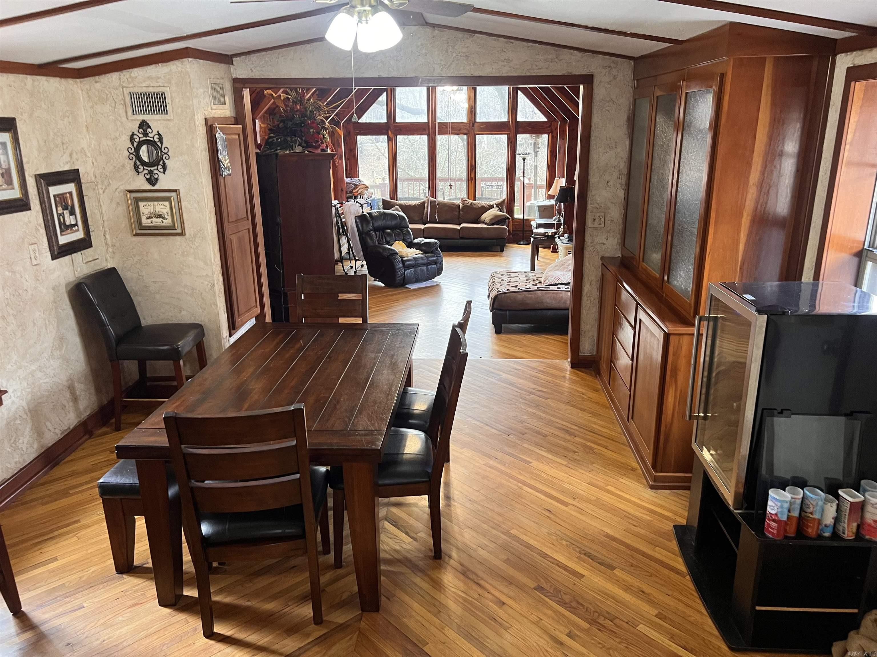 145 Trout Valley Rd  Wilburn, AR