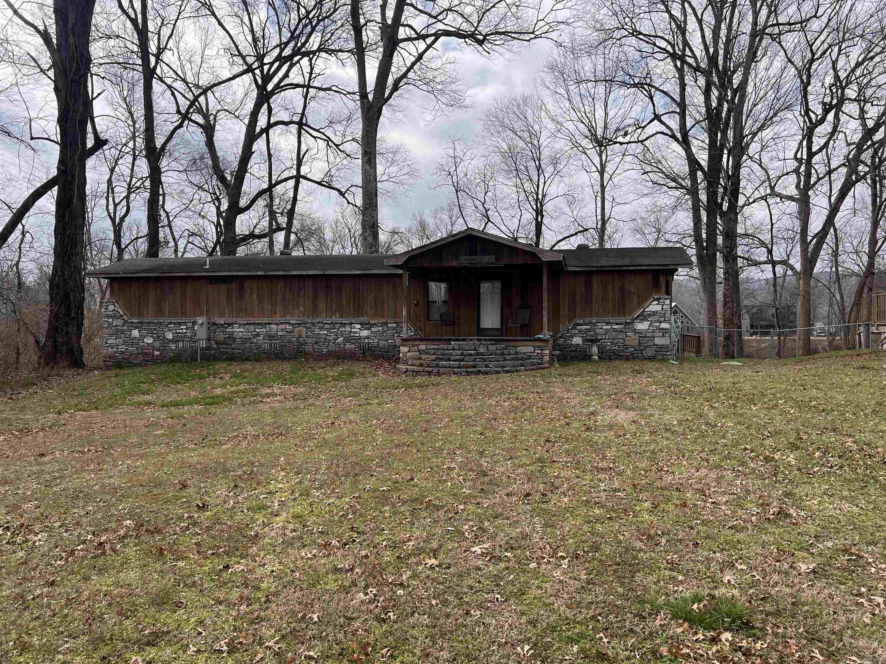 145 Trout Valley Rd  Wilburn, AR
