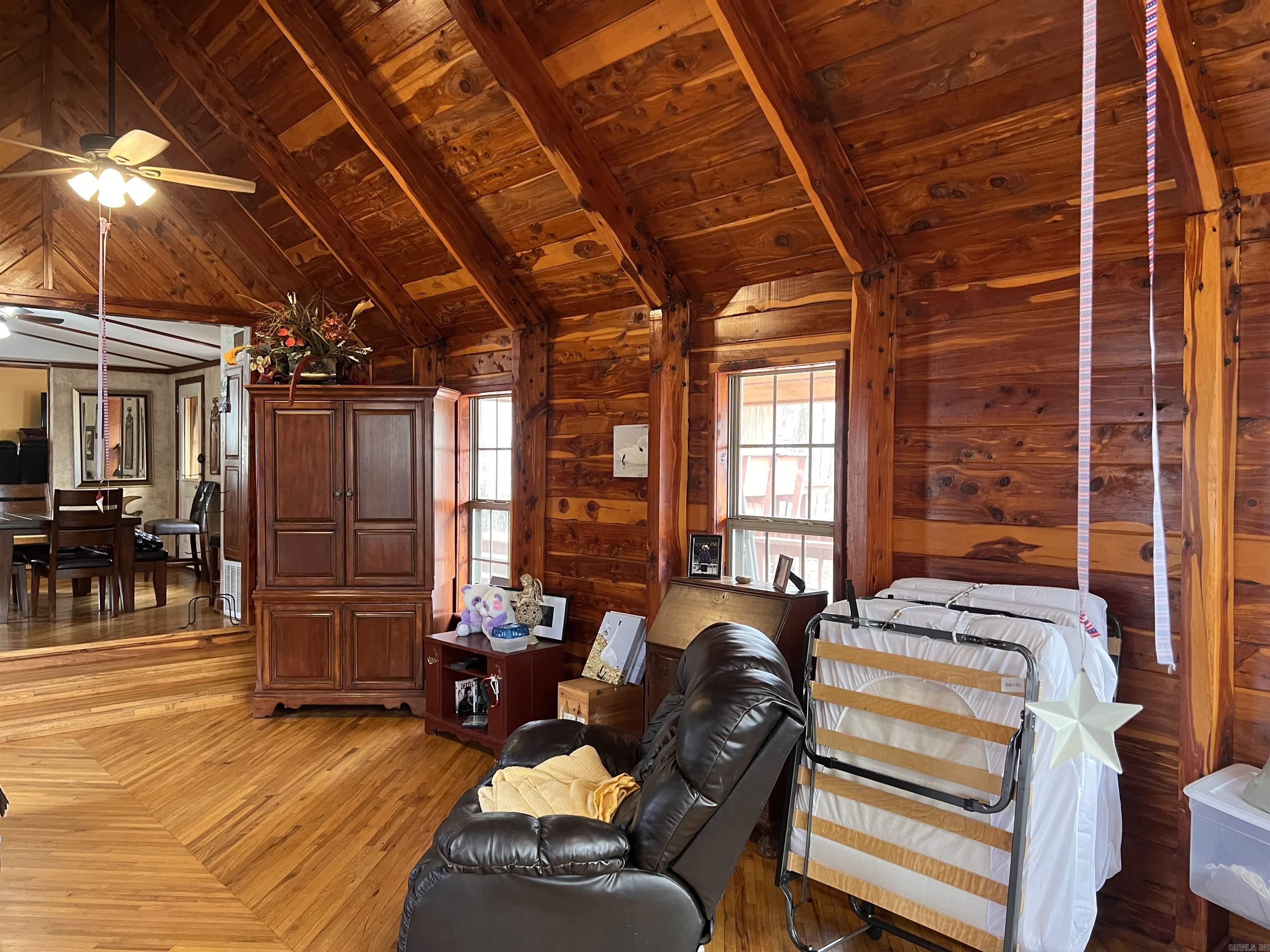 145 Trout Valley Rd  Wilburn, AR