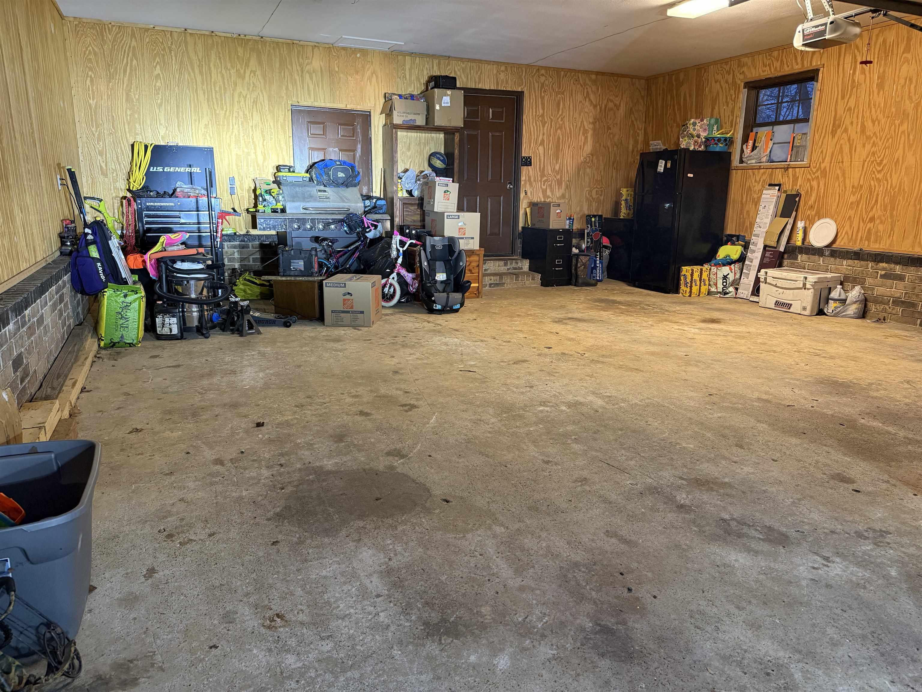 1650 N Hill  Newark, AR