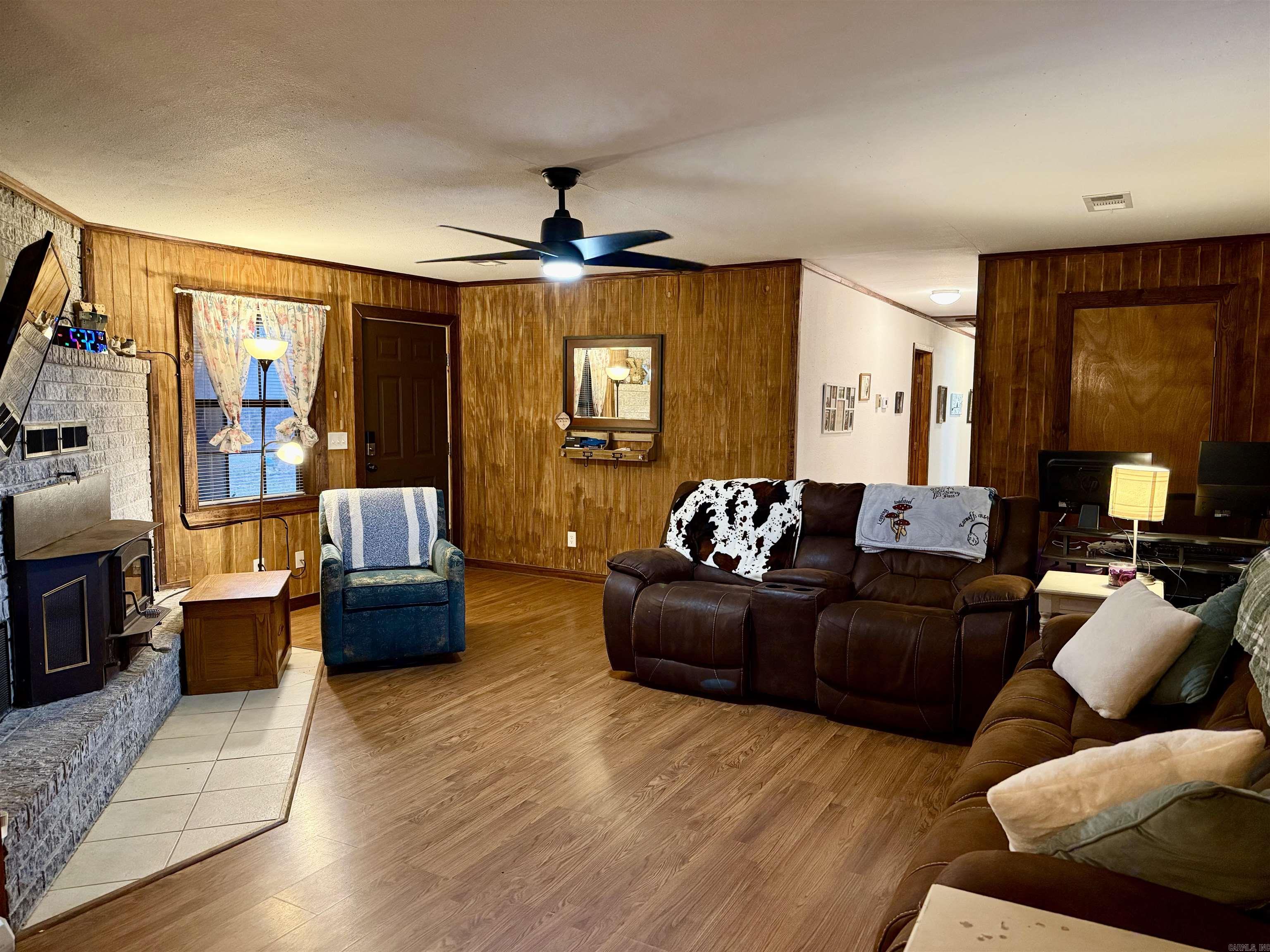 1650 N Hill  Newark, AR