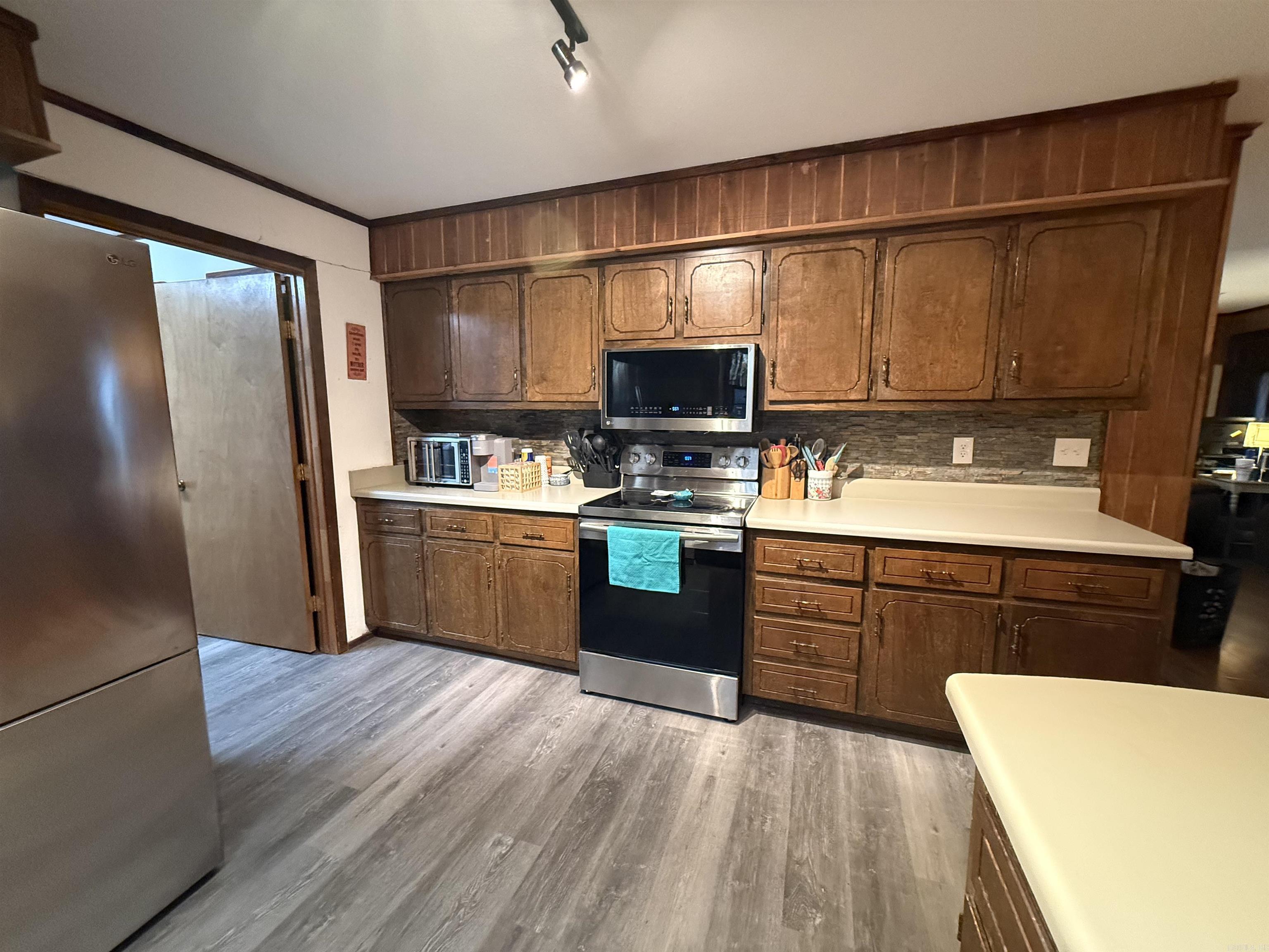 1650 N Hill  Newark, AR