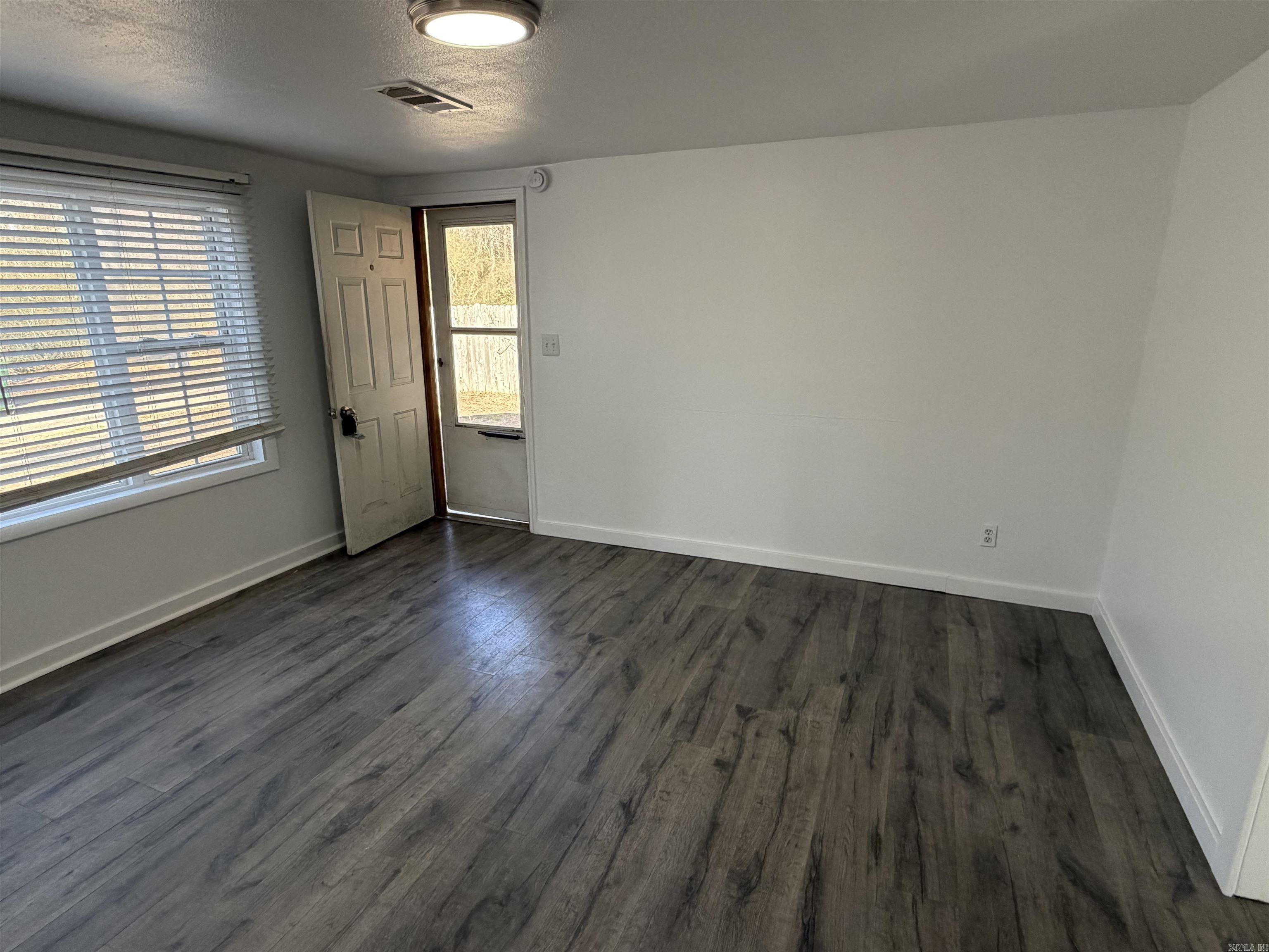 420 W Hillside  Benton, AR