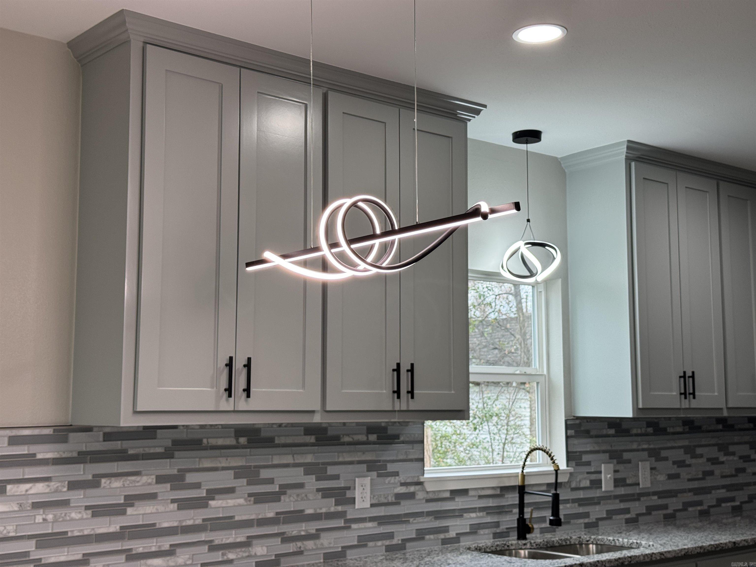 302 W Commerce St  Morrilton, AR