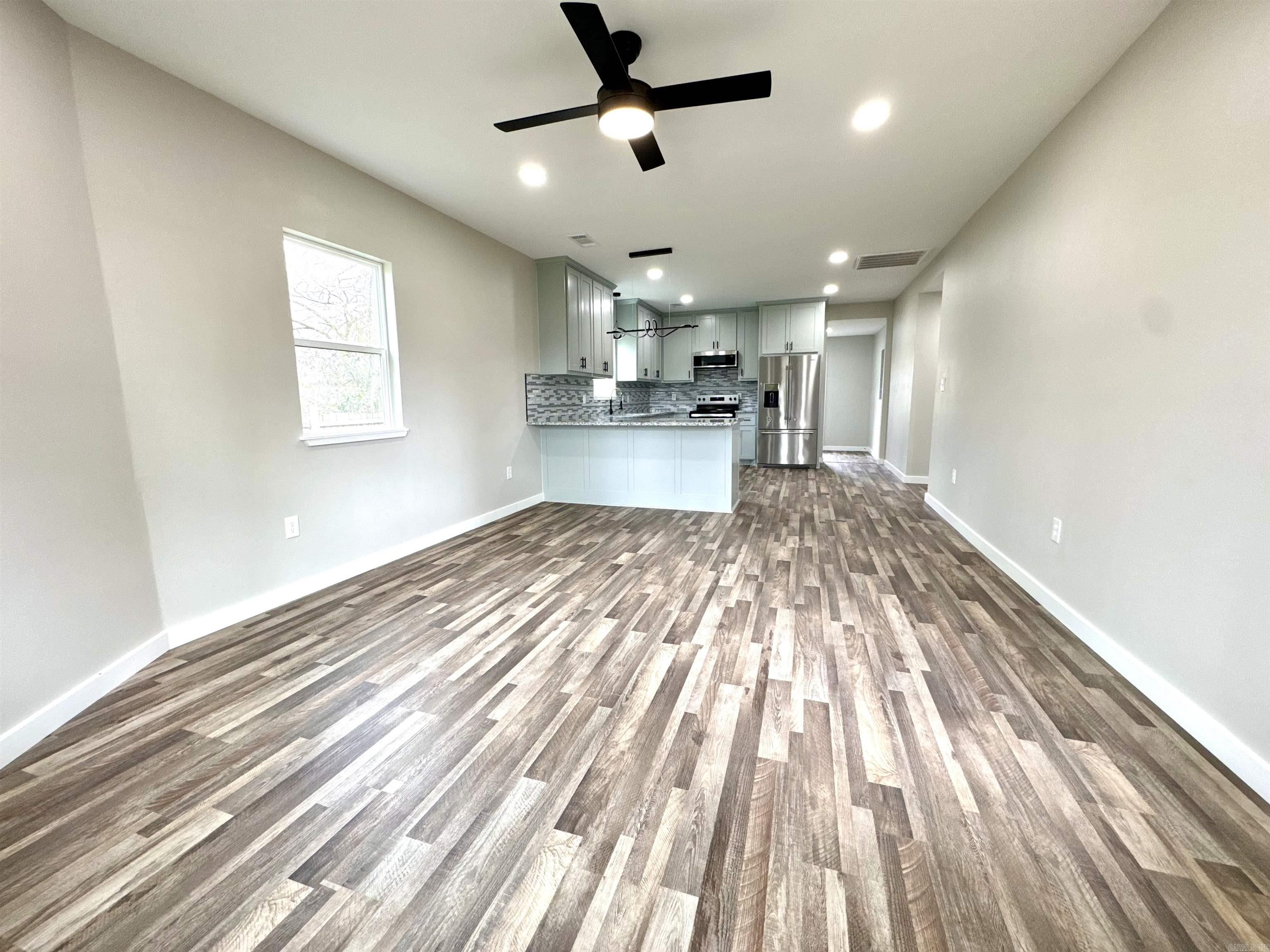 302 W Commerce St Morrilton, AR 72110