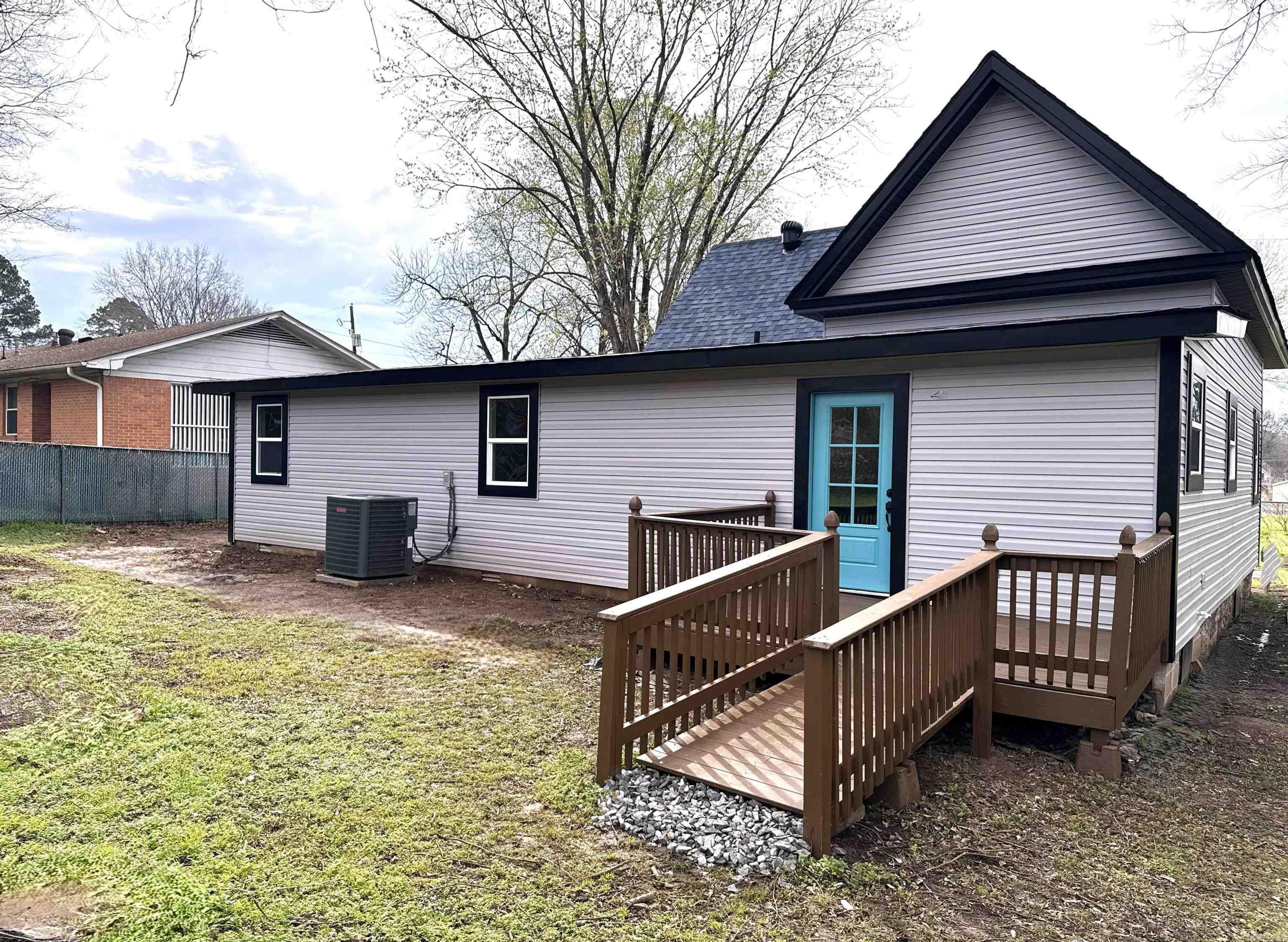 302 W Commerce St Morrilton, AR 72110