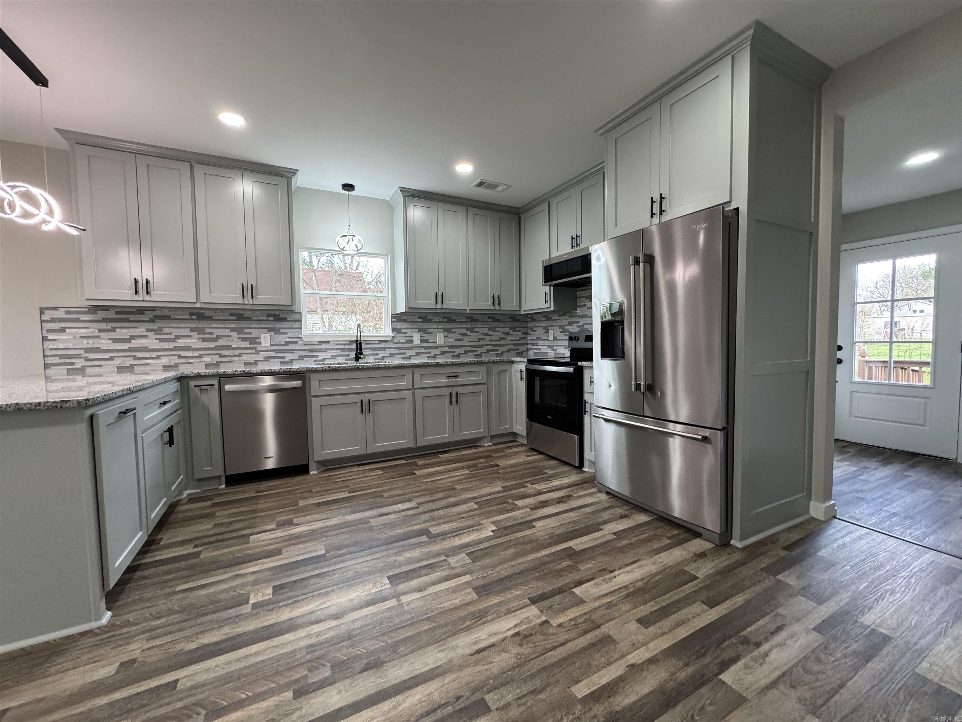 302 W Commerce St  Morrilton, AR