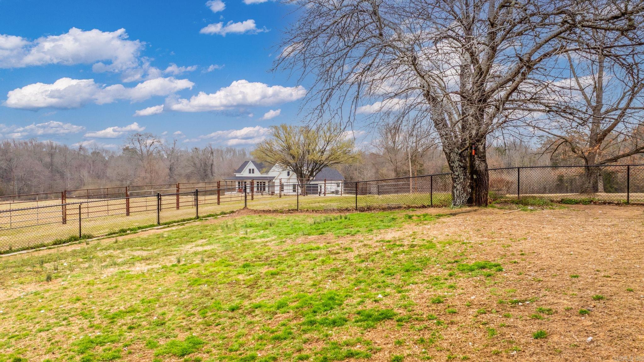 17 N Bolden  Guy, AR