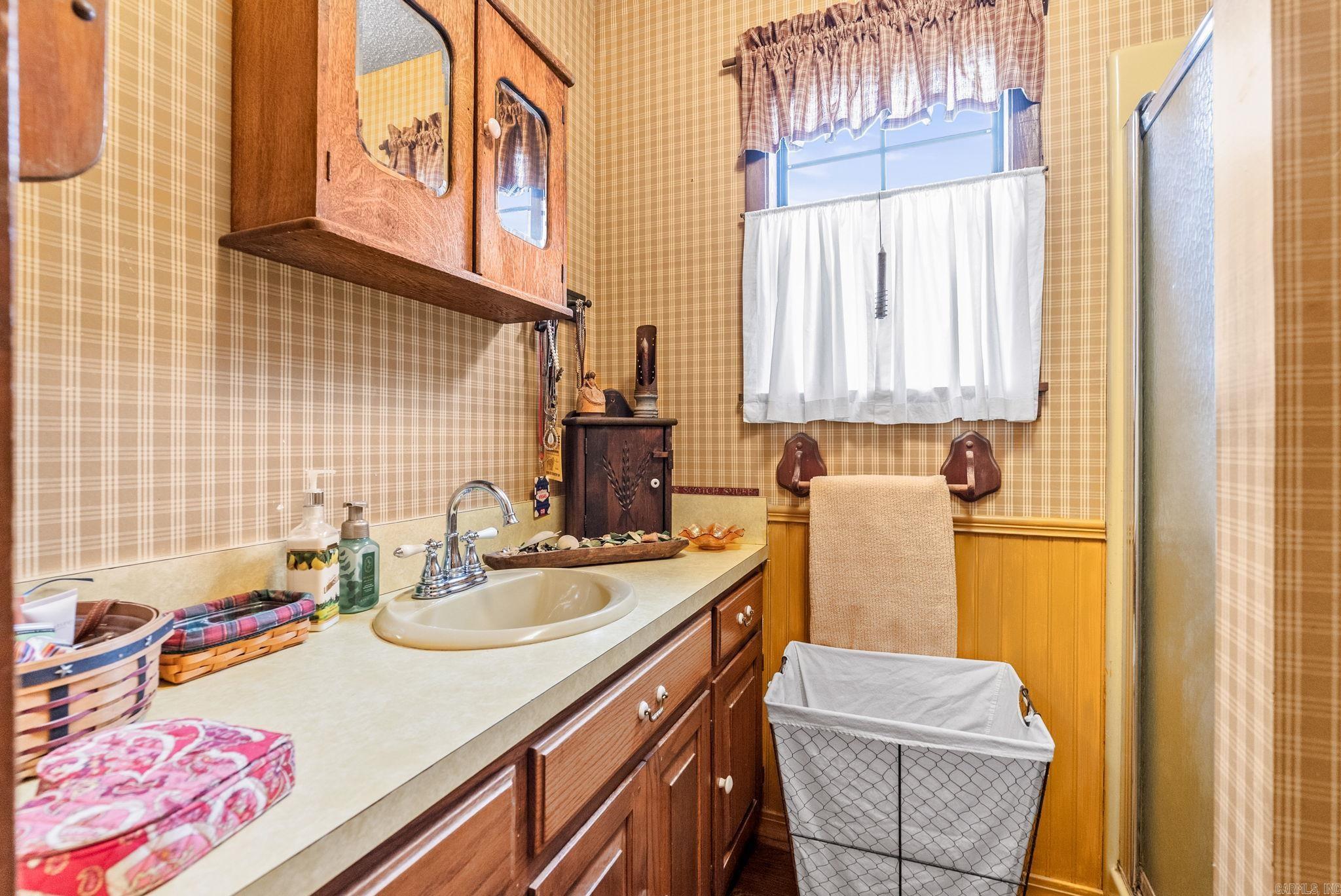 17 N Bolden  Guy, AR