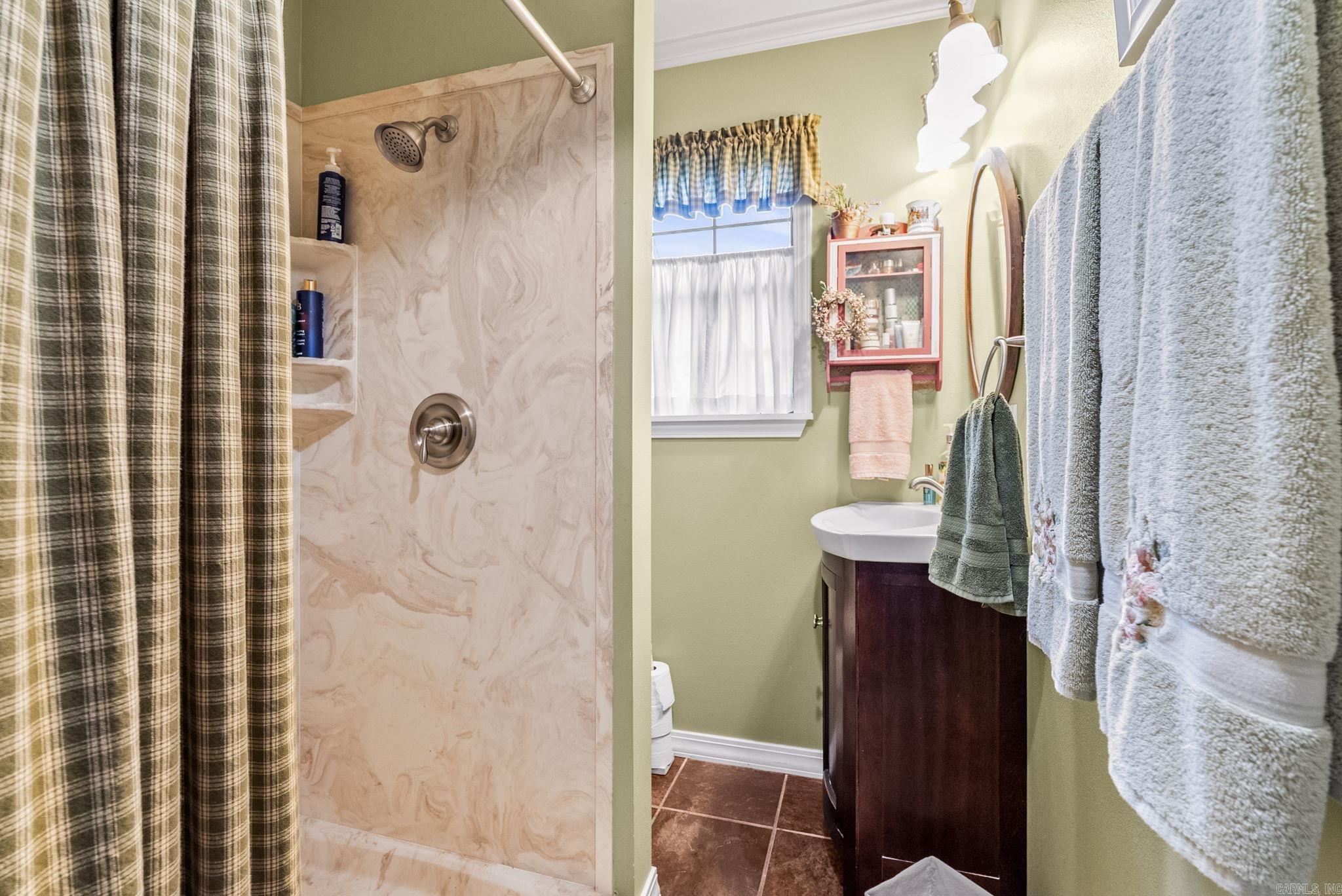 17 N Bolden  Guy, AR