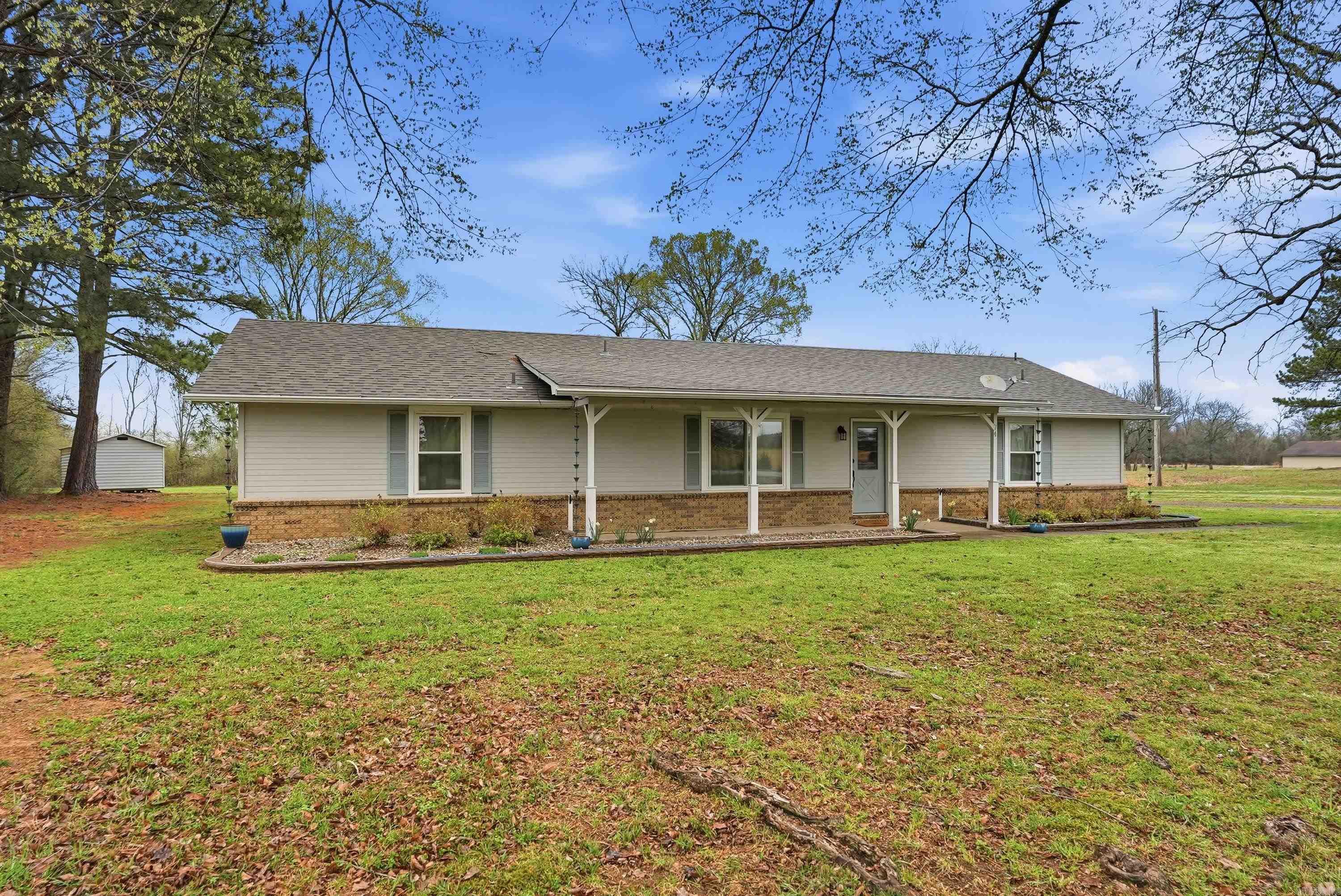 74 E Main  Greenbrier, AR
