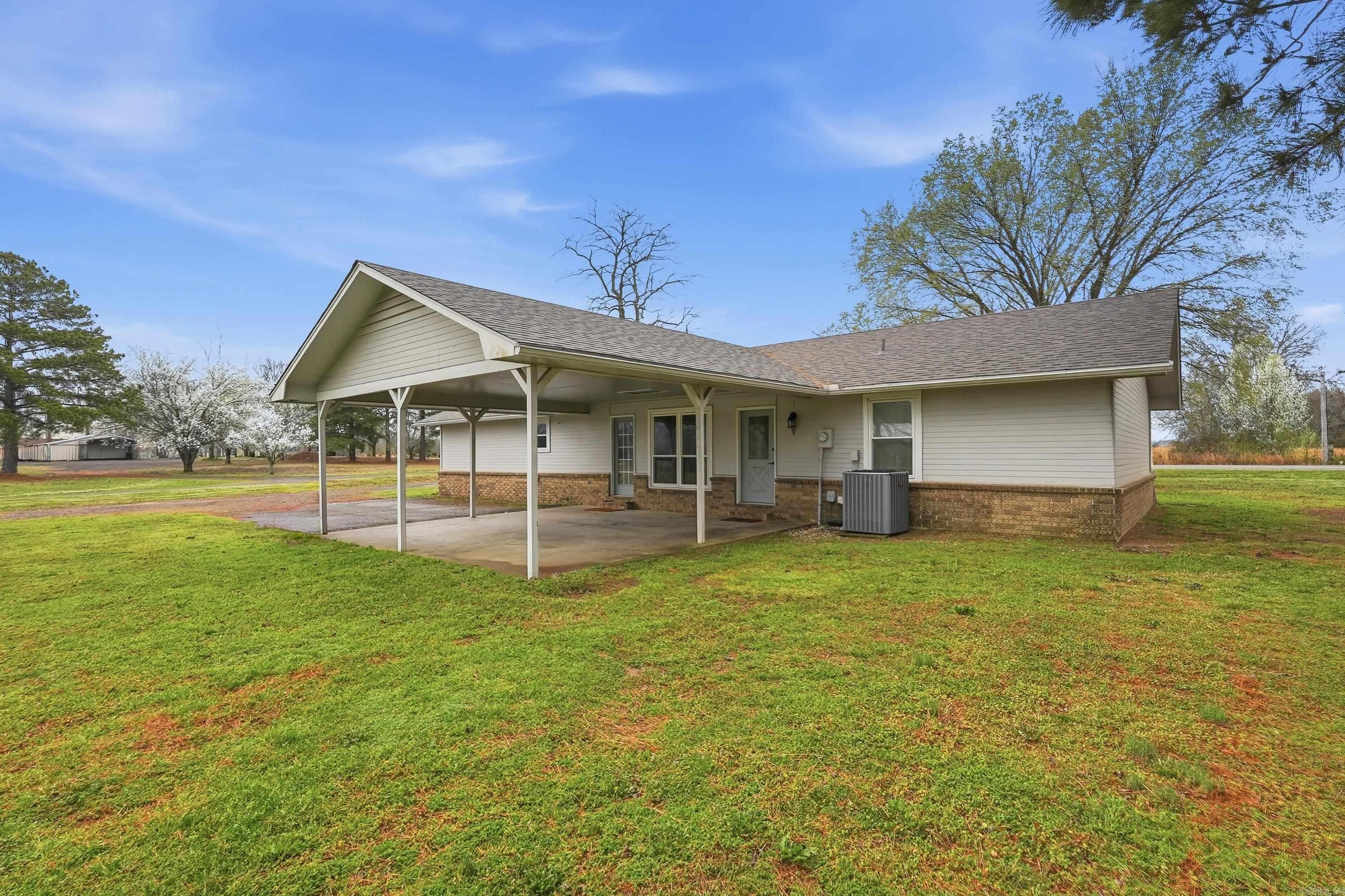 74 E Main  Greenbrier, AR